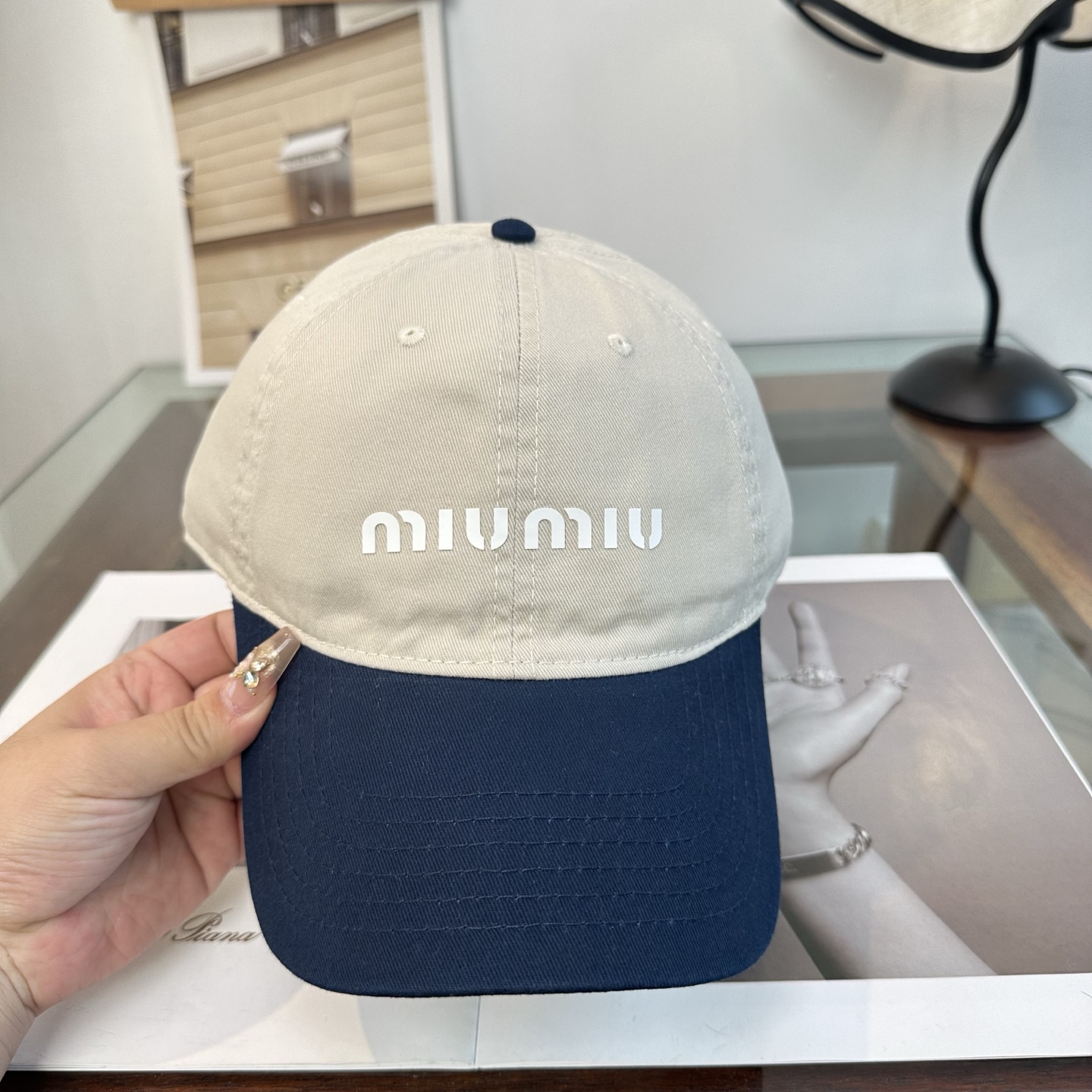 谬谬miumiu 原单 新款棒球帽，正品开模订制，原版做工细致质量超赞！