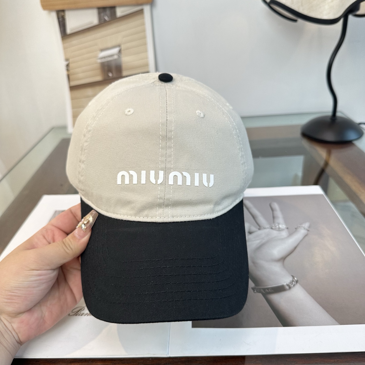谬谬miumiu 原单 新款棒球帽，正品开模订制，原版做工细致质量超赞！