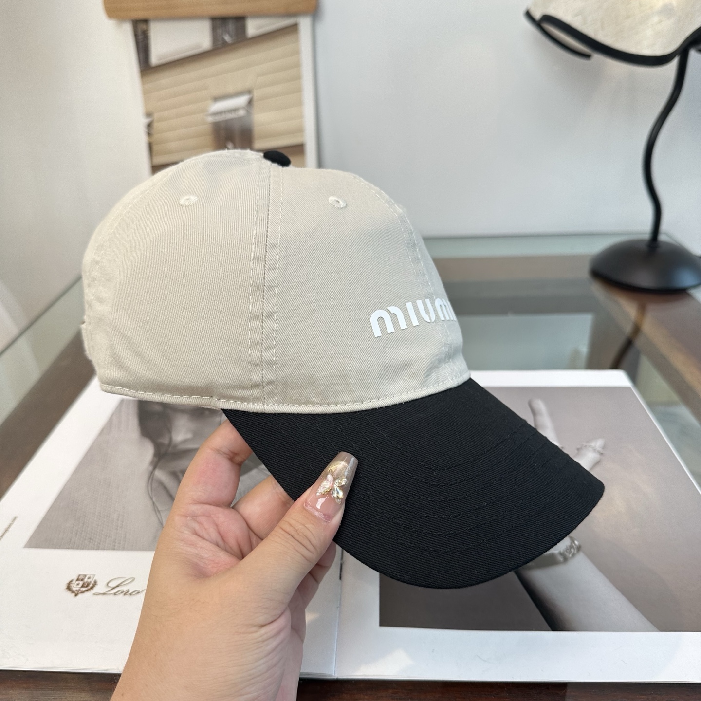 谬谬miumiu 原单 新款棒球帽，正品开模订制，原版做工细致质量超赞！