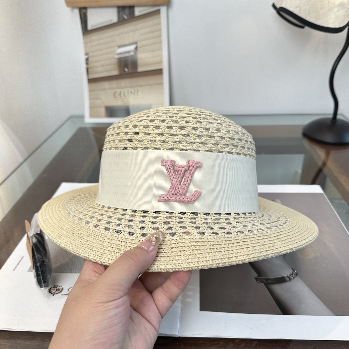 LV路易威登 2026新款平顶草帽 夏天海边首选～新款材质编织而成～质感满分💯