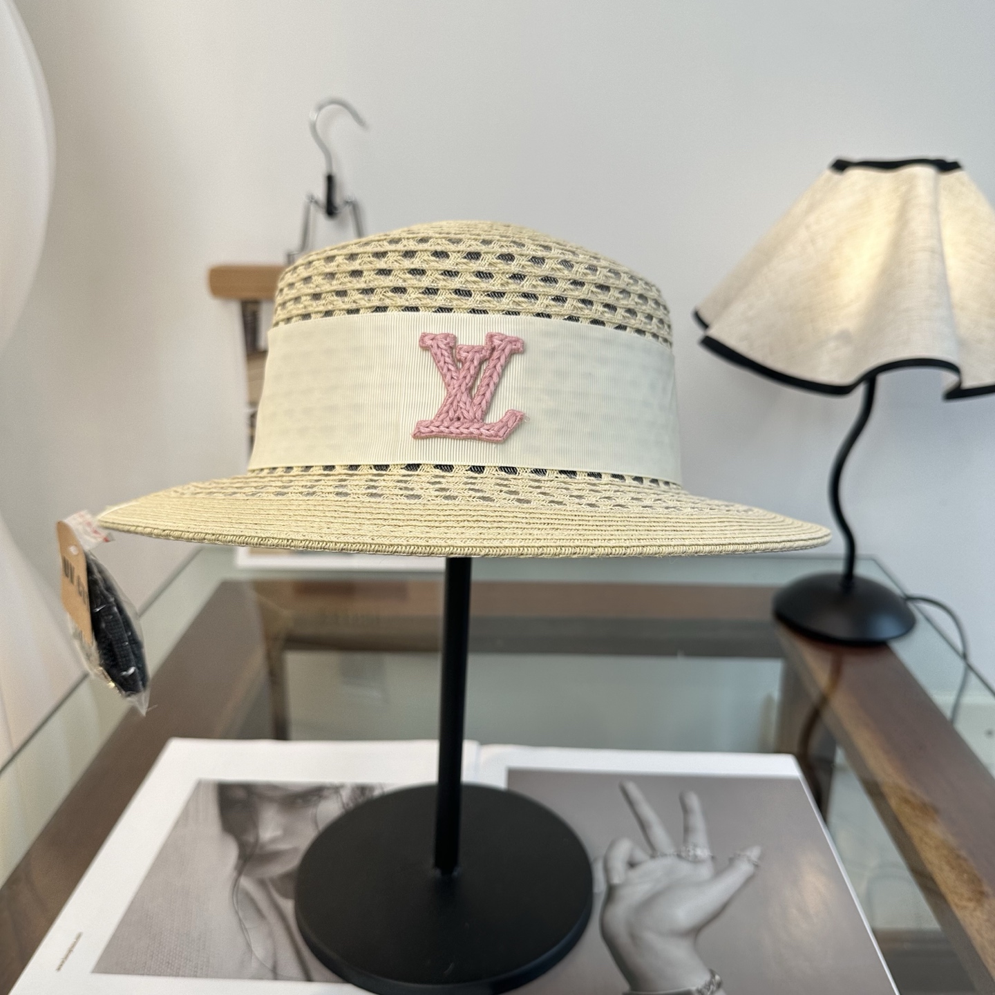 LV路易威登 2026新款平顶草帽 夏天海边首选～新款材质编织而成～质感满分💯