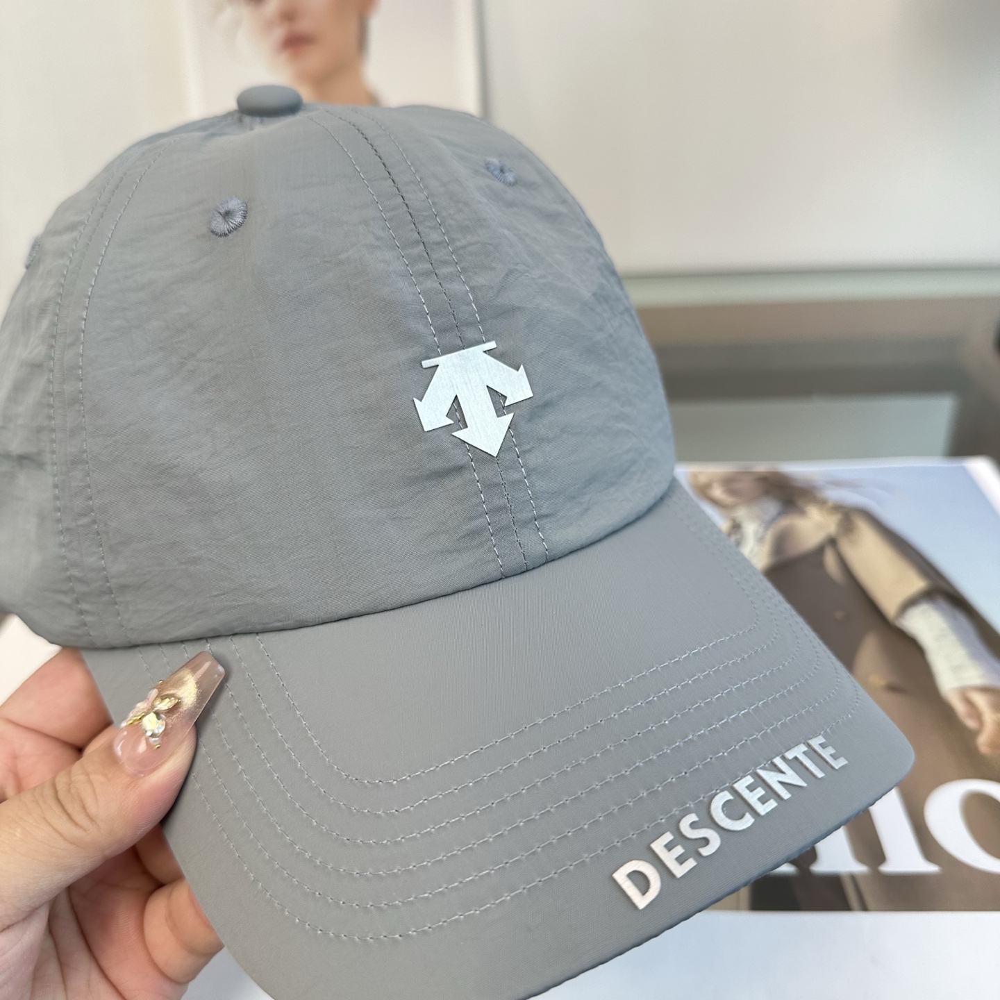 DESCENTE 潮牌棒球帽 简单休闲风的棒球帽 减龄百搭 适配度很高！简单随性~出街拍照拗造型非常加分