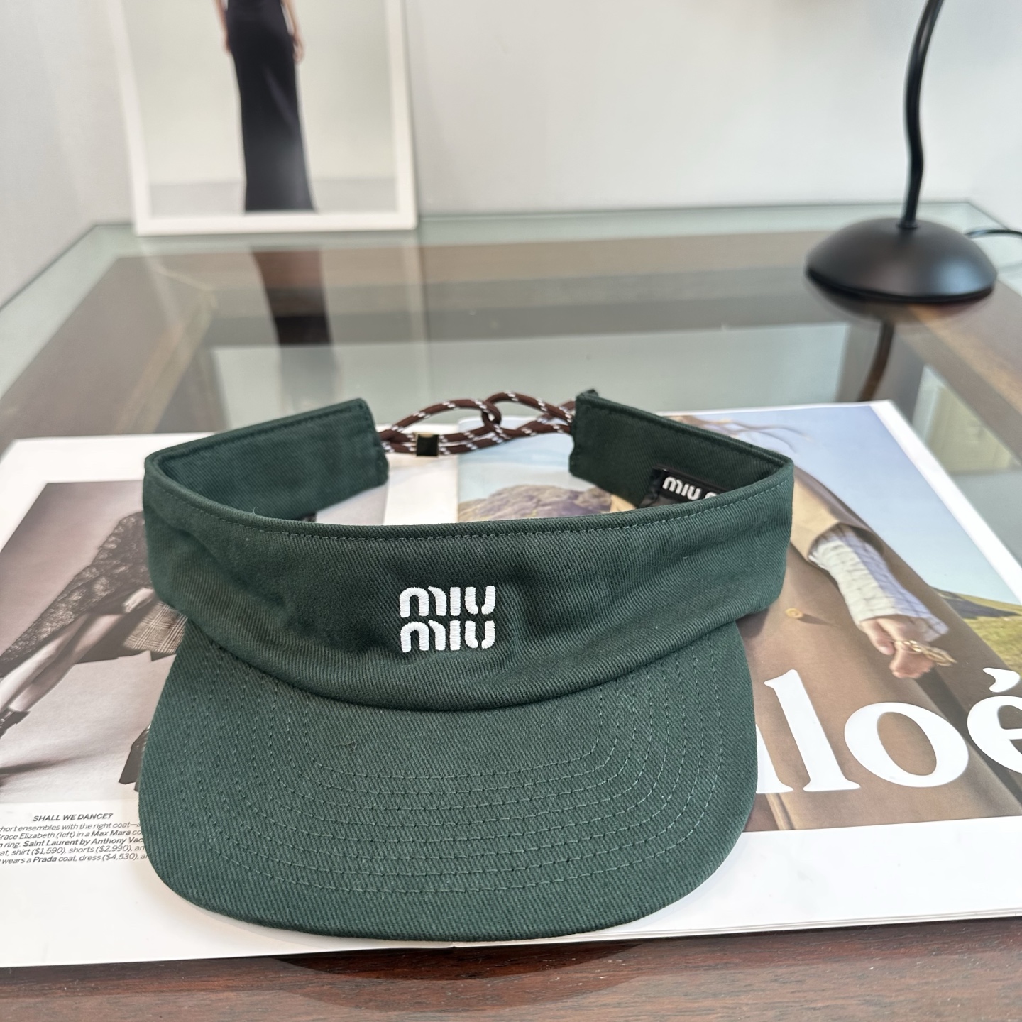 Miu Miu miumiu 缪缪 夏季空顶帽，跑步遮阳防晒两不误，夏季 单品，戴着不闷热，非常有活力的一款，无敌