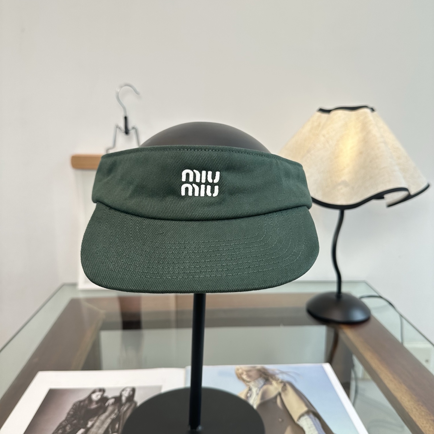 Miu Miu miumiu 缪缪 夏季空顶帽，跑步遮阳防晒两不误，夏季 单品，戴着不闷热，非常有活力的一款，无敌