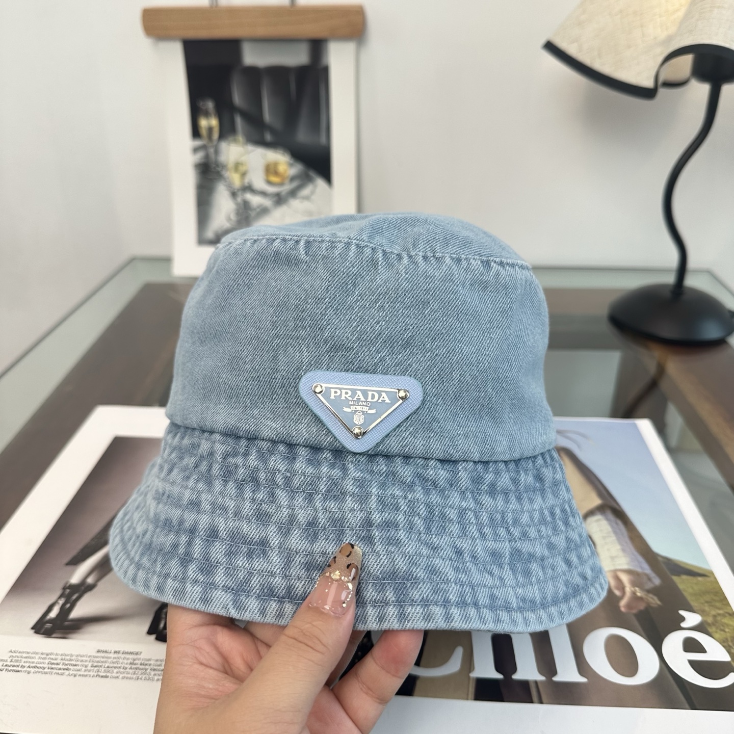 Prada 普拉达 Prada 三角标渔夫帽，显脸小 款超好搭配，赶紧入手