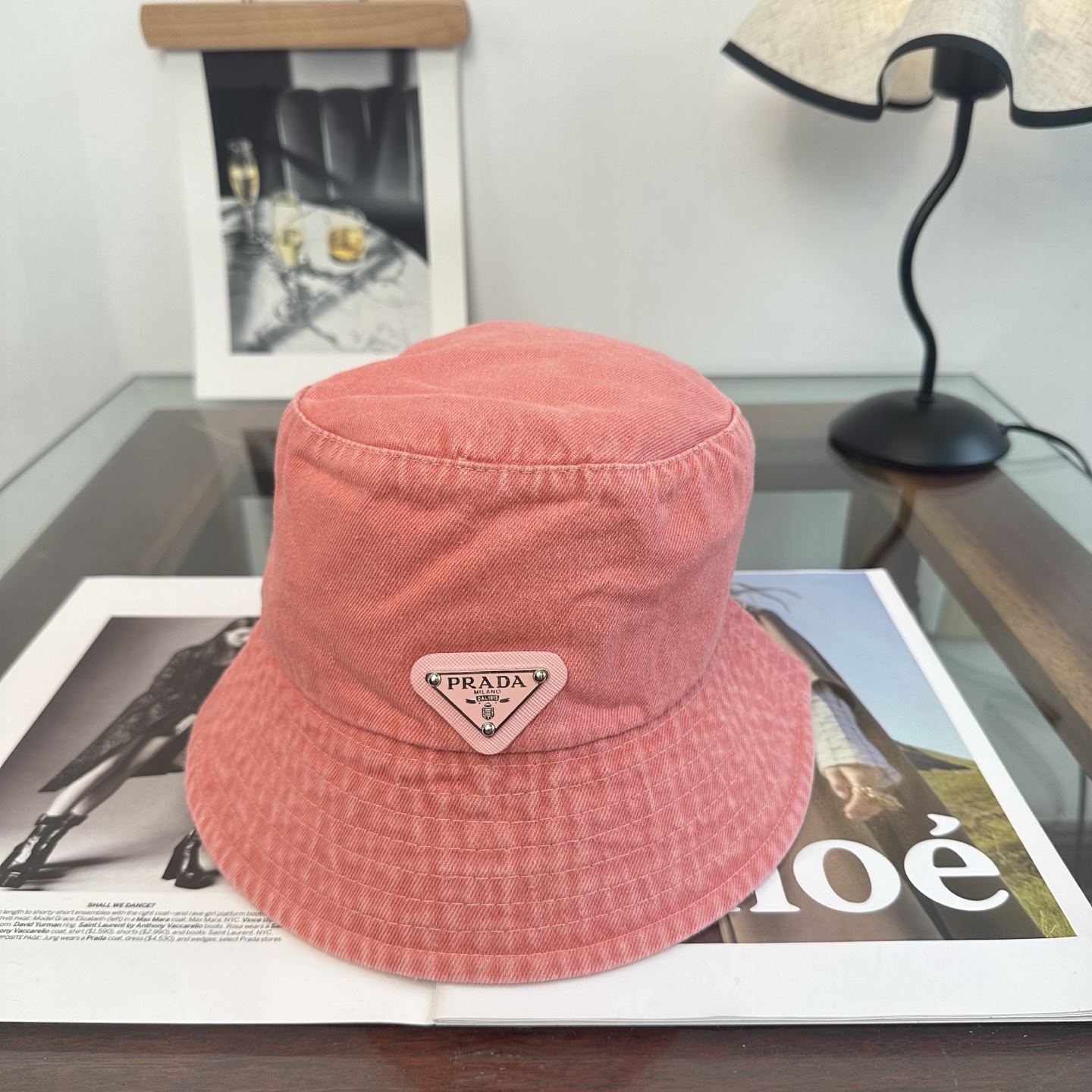 Prada 普拉达 Prada 三角标渔夫帽，显脸小 款超好搭配，赶紧入手