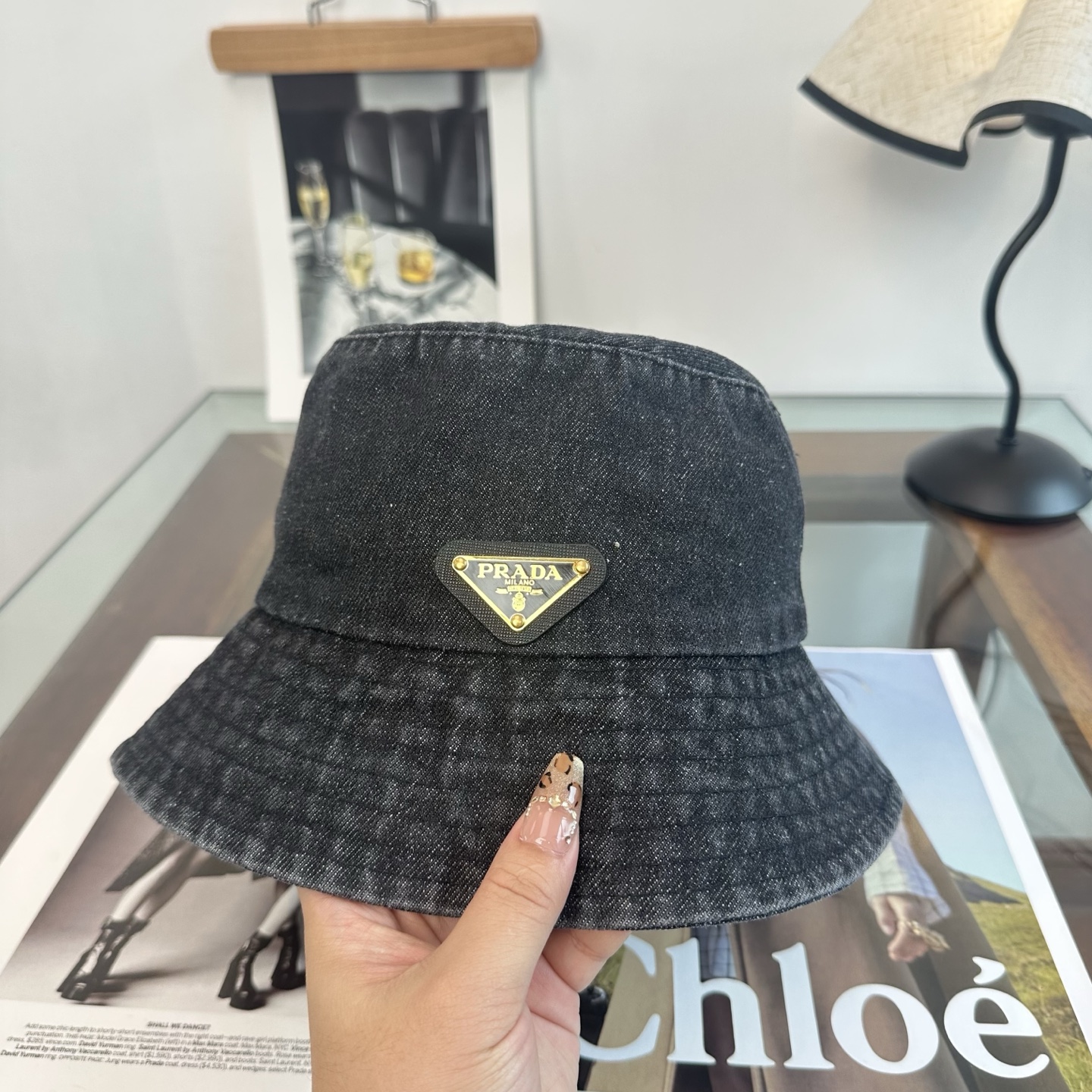 Prada 普拉达 Prada 三角标渔夫帽，显脸小 款超好搭配，赶紧入手