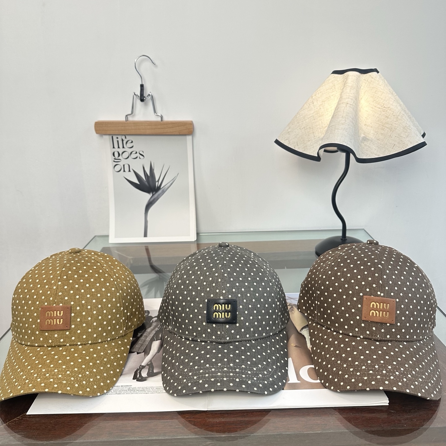 Miu Miu 谬谬miumiu 新款棒球帽， 开模订制， 做工细致质量超赞