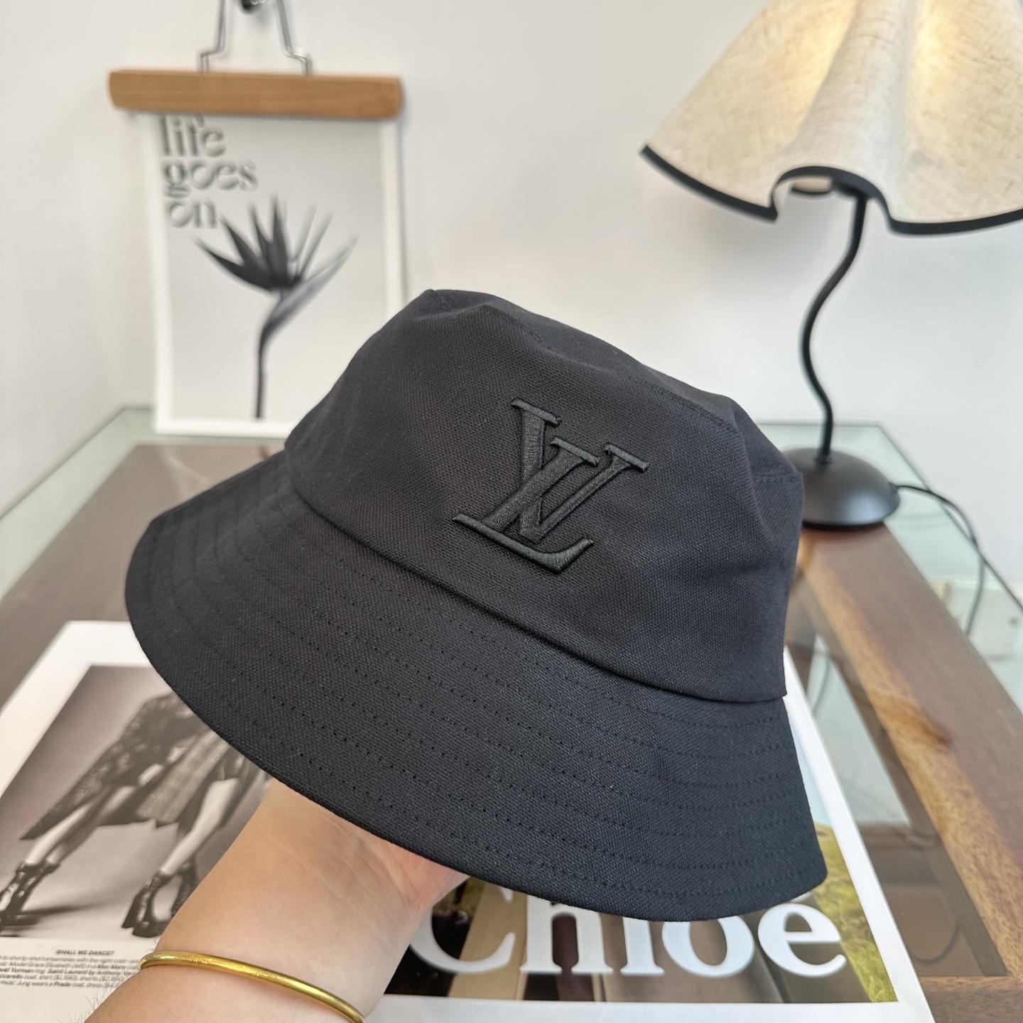 Louis Vuitton LV路易威登 渔夫帽 款 轻盈透气。完美版型，对格精准无误， 品质，独家 摄，男女适用