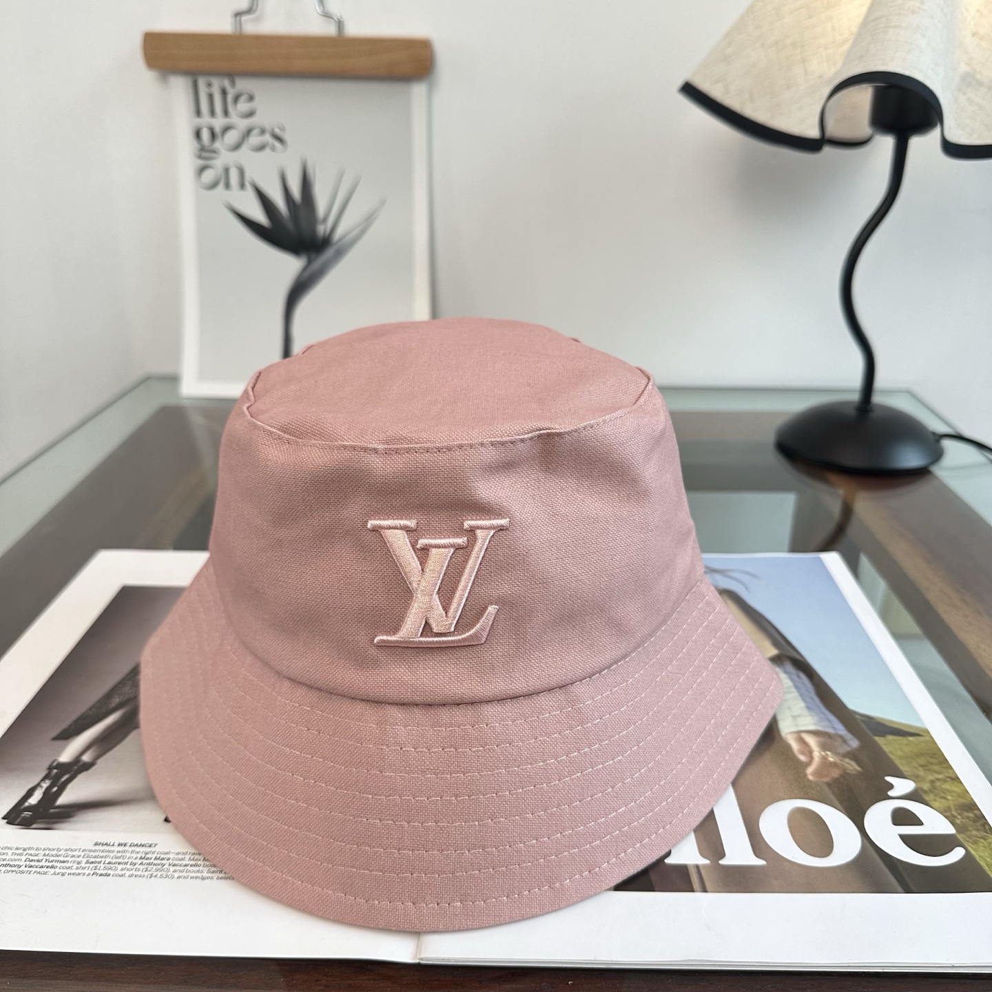 Louis Vuitton LV路易威登 渔夫帽 款 轻盈透气。完美版型，对格精准无误， 品质，独家 摄，男女适用