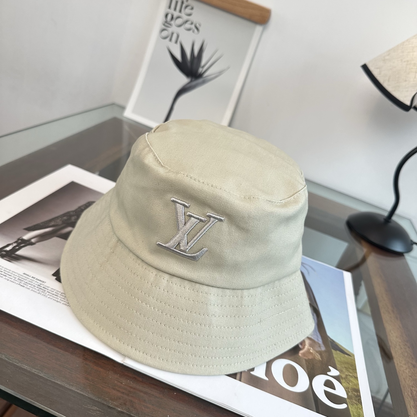 Louis Vuitton LV路易威登 渔夫帽 款 轻盈透气。完美版型，对格精准无误， 品质，独家 摄，男女适用