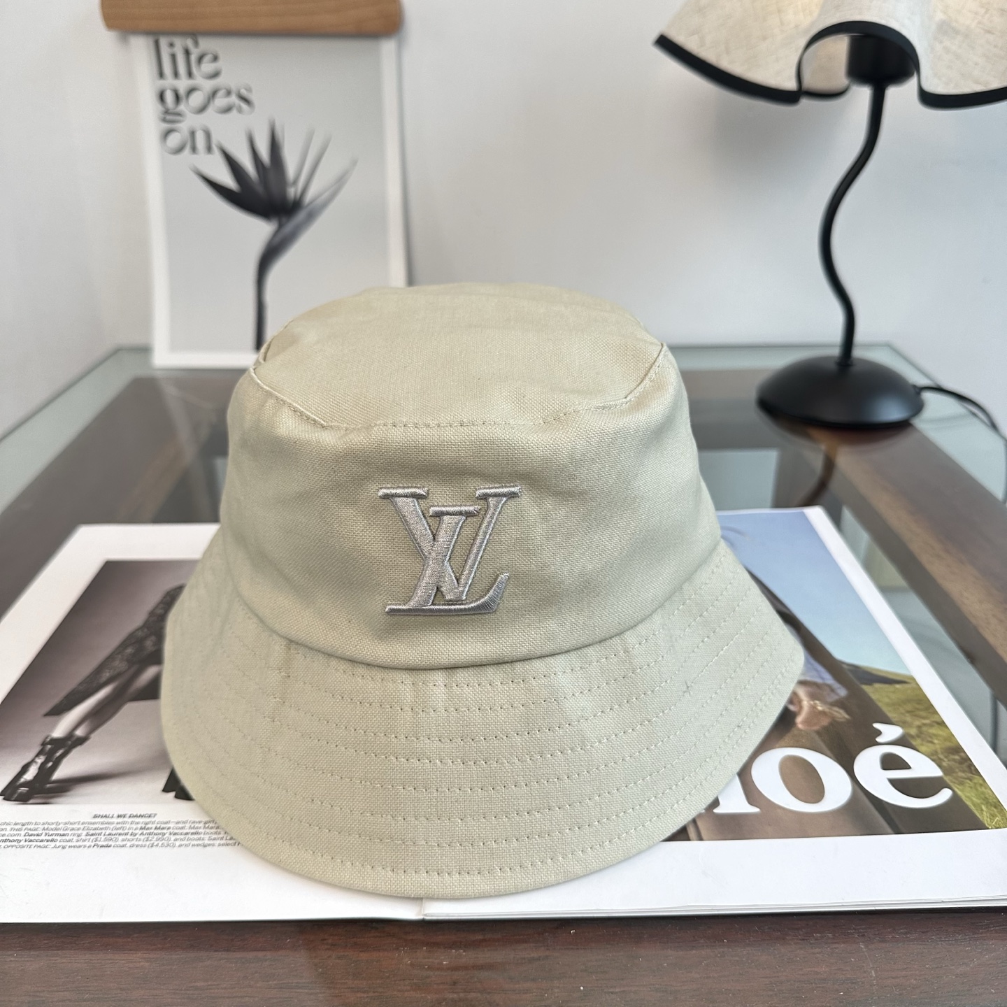 Louis Vuitton LV路易威登 渔夫帽 款 轻盈透气。完美版型，对格精准无误， 品质，独家 摄，男女适用
