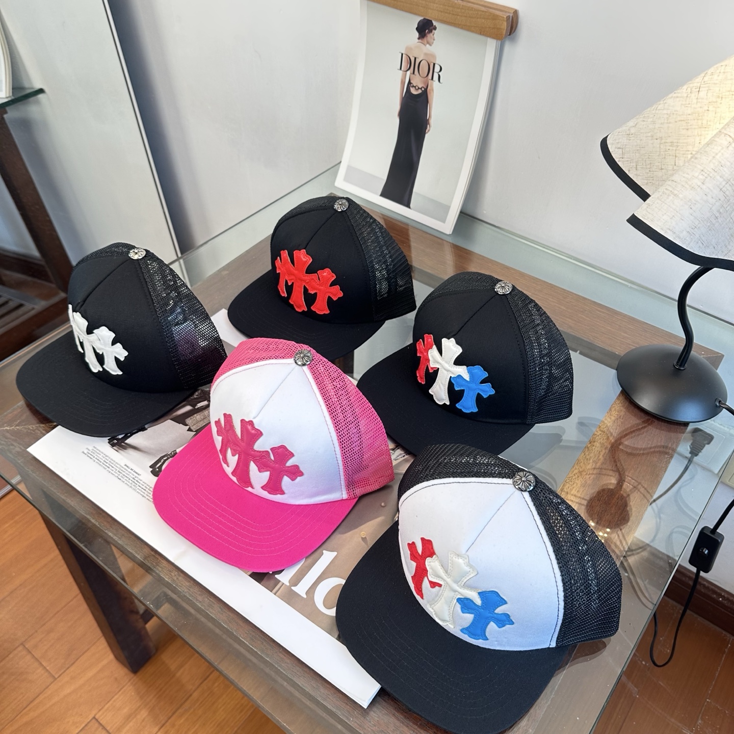 Chrome Hearts 网帽 同售 真的 多人在找这个系列的款式～～都是 颜色～～