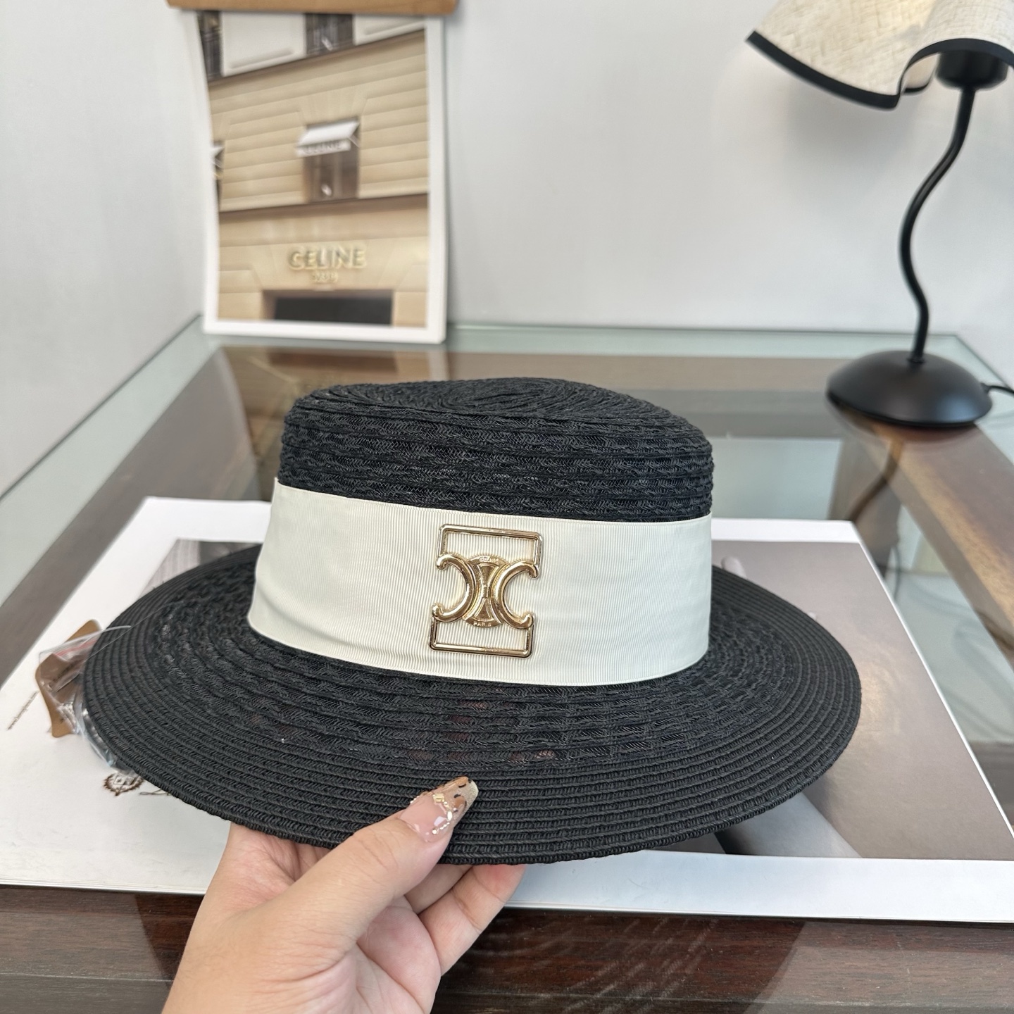 Celine 赛琳 2026新款平顶草帽 夏天海边首选～