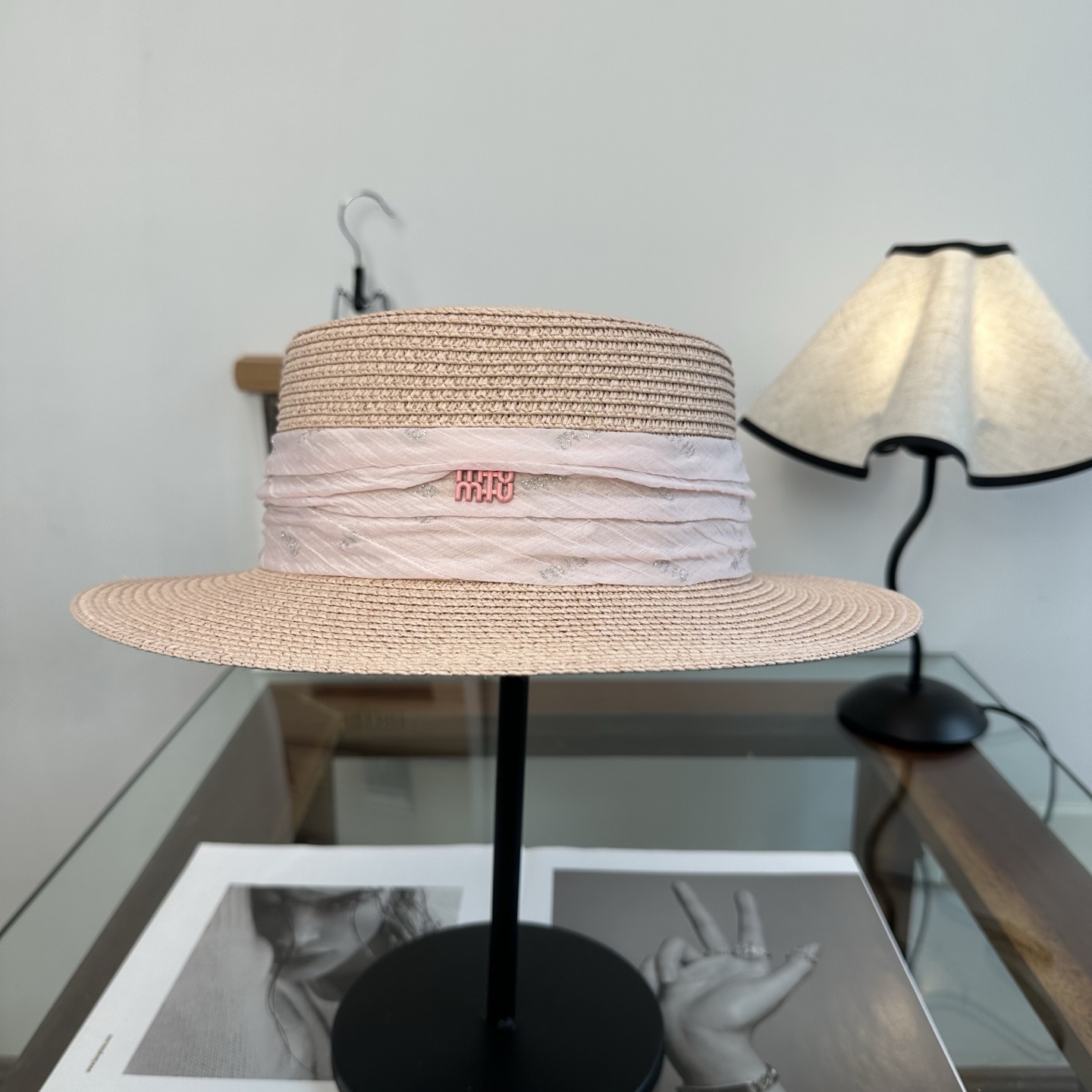 Miu Miu miumiu缪缪 2026新款平顶草帽 夏天海边首选～