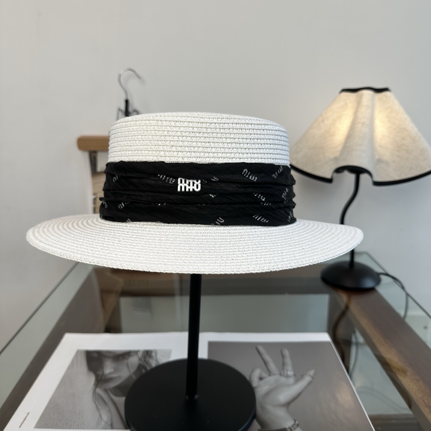 Miu Miu miumiu缪缪 2026新款平顶草帽 夏天海边首选～