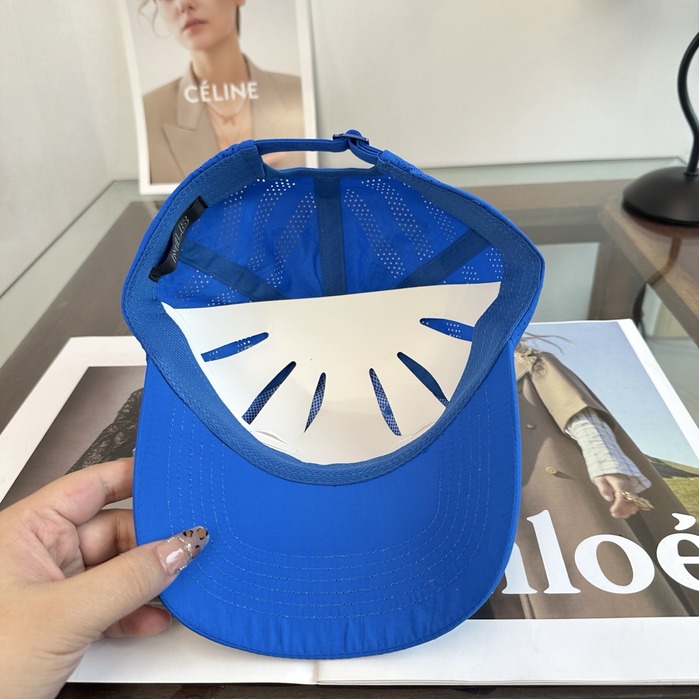 LA 棒球帽纯色系给足街头风，时尚达人挚爱的色调精选效果超完美！细节做工无可挑剔！男女同款！