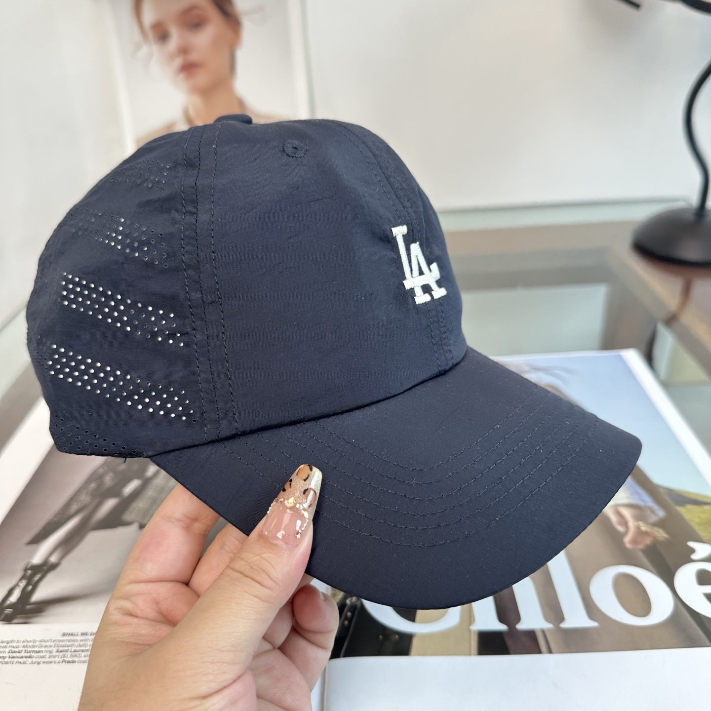 LA 棒球帽纯色系给足街头风，时尚达人挚爱的色调精选效果超完美！细节做工无可挑剔！男女同款！