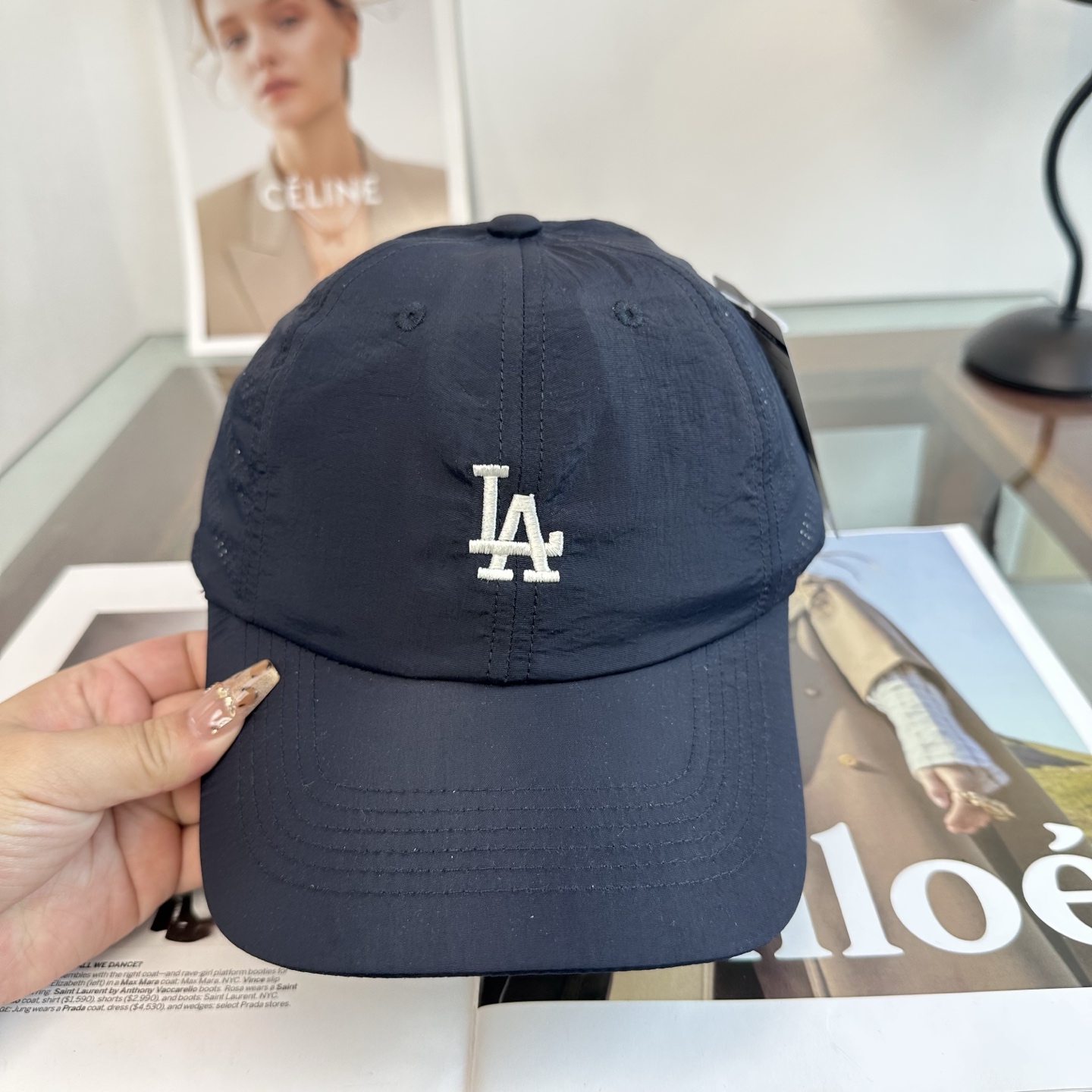 LA 棒球帽纯色系给足街头风，时尚达人挚爱的色调精选效果超完美！细节做工无可挑剔！男女同款！