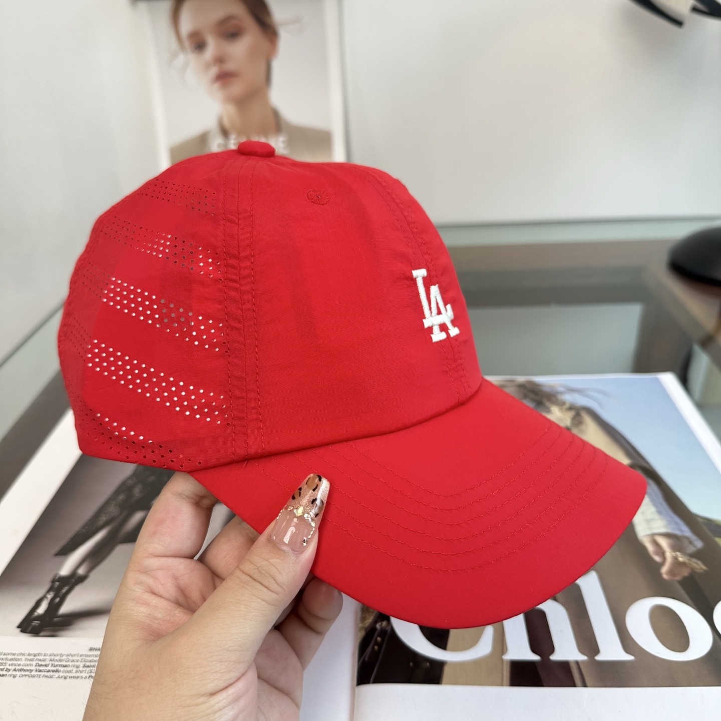 LA 棒球帽纯色系给足街头风，时尚达人挚爱的色调精选效果超完美！细节做工无可挑剔！男女同款！