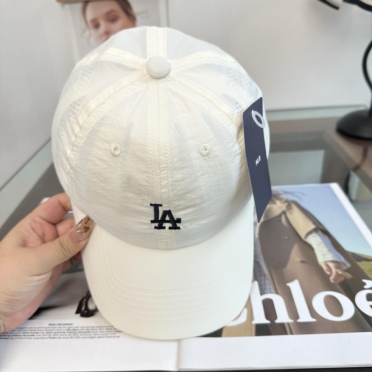 LA 棒球帽纯色系给足街头风，时尚达人挚爱的色调精选效果超完美！细节做工无可挑剔！男女同款！