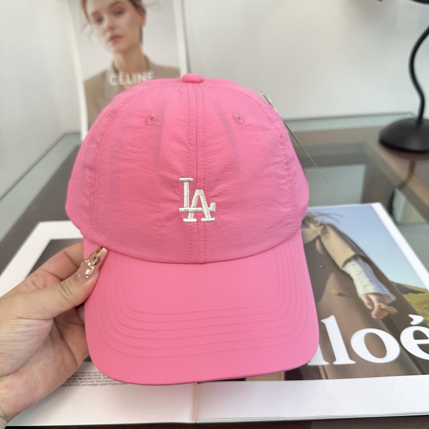LA 棒球帽纯色系给足街头风，时尚达人挚爱的色调精选效果超完美！细节做工无可挑剔！男女同款！