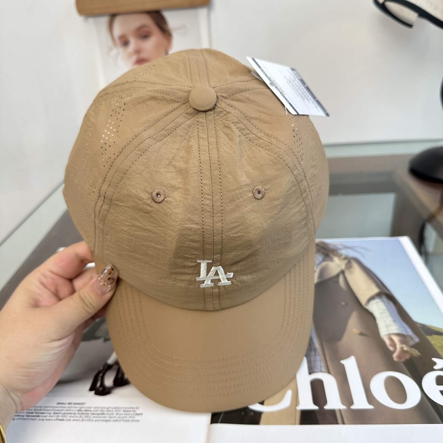LA 棒球帽纯色系给足街头风，时尚达人挚爱的色调精选效果超完美！细节做工无可挑剔！男女同款！
