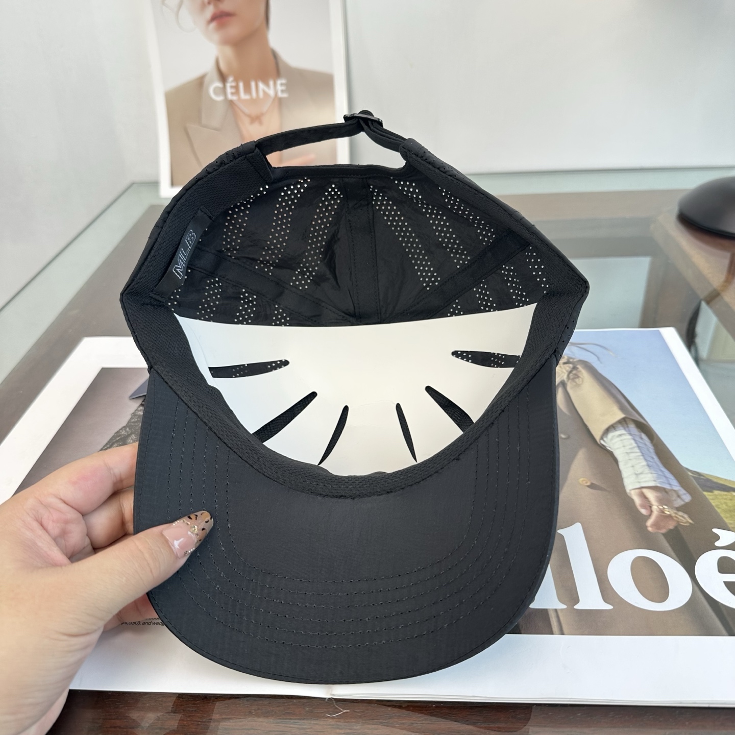 LA 棒球帽纯色系给足街头风，时尚达人挚爱的色调精选效果超完美！细节做工无可挑剔！男女同款！