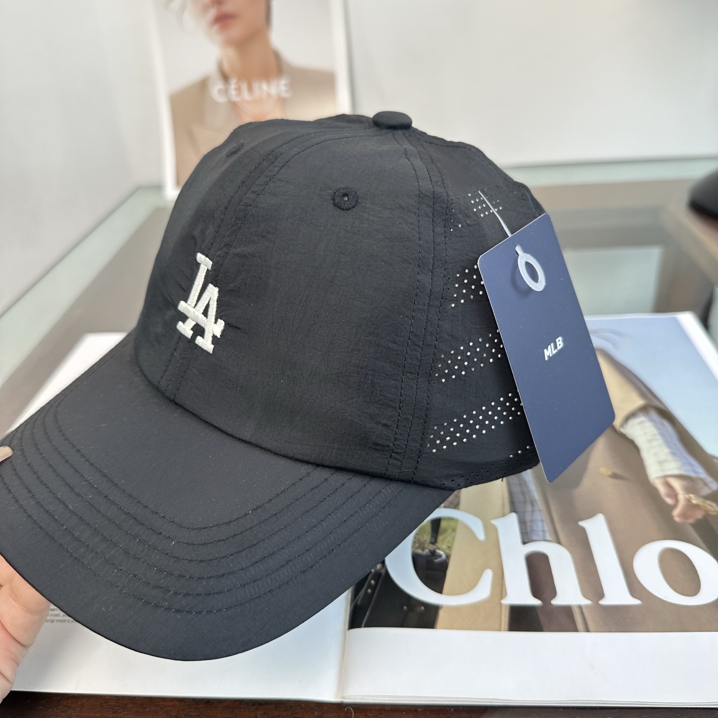 LA 棒球帽纯色系给足街头风，时尚达人挚爱的色调精选效果超完美！细节做工无可挑剔！男女同款！