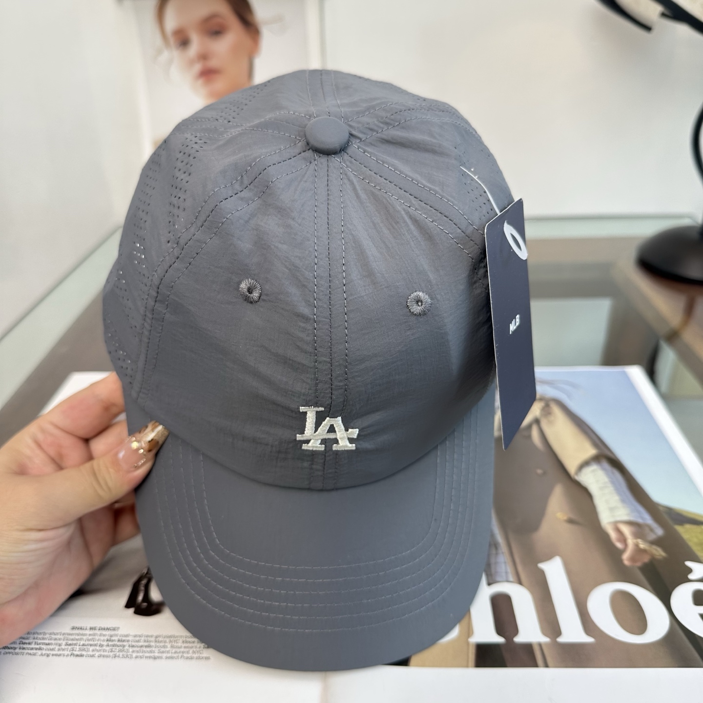 LA 棒球帽纯色系给足街头风，时尚达人挚爱的色调精选效果超完美！细节做工无可挑剔！男女同款！
