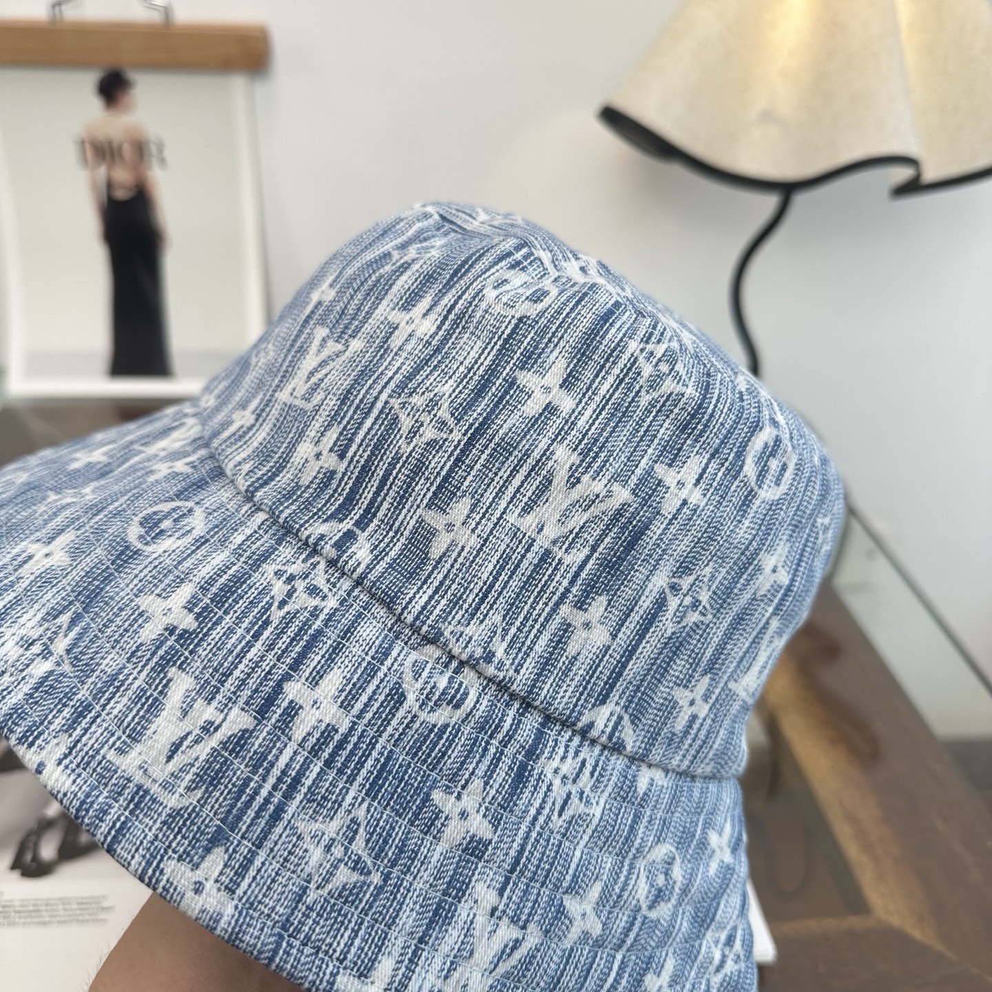 Louis Vuitton LV路易威登 渔夫帽 款 轻盈透气。完美版型，对格精准无误， 品质，独家 摄，男女适用