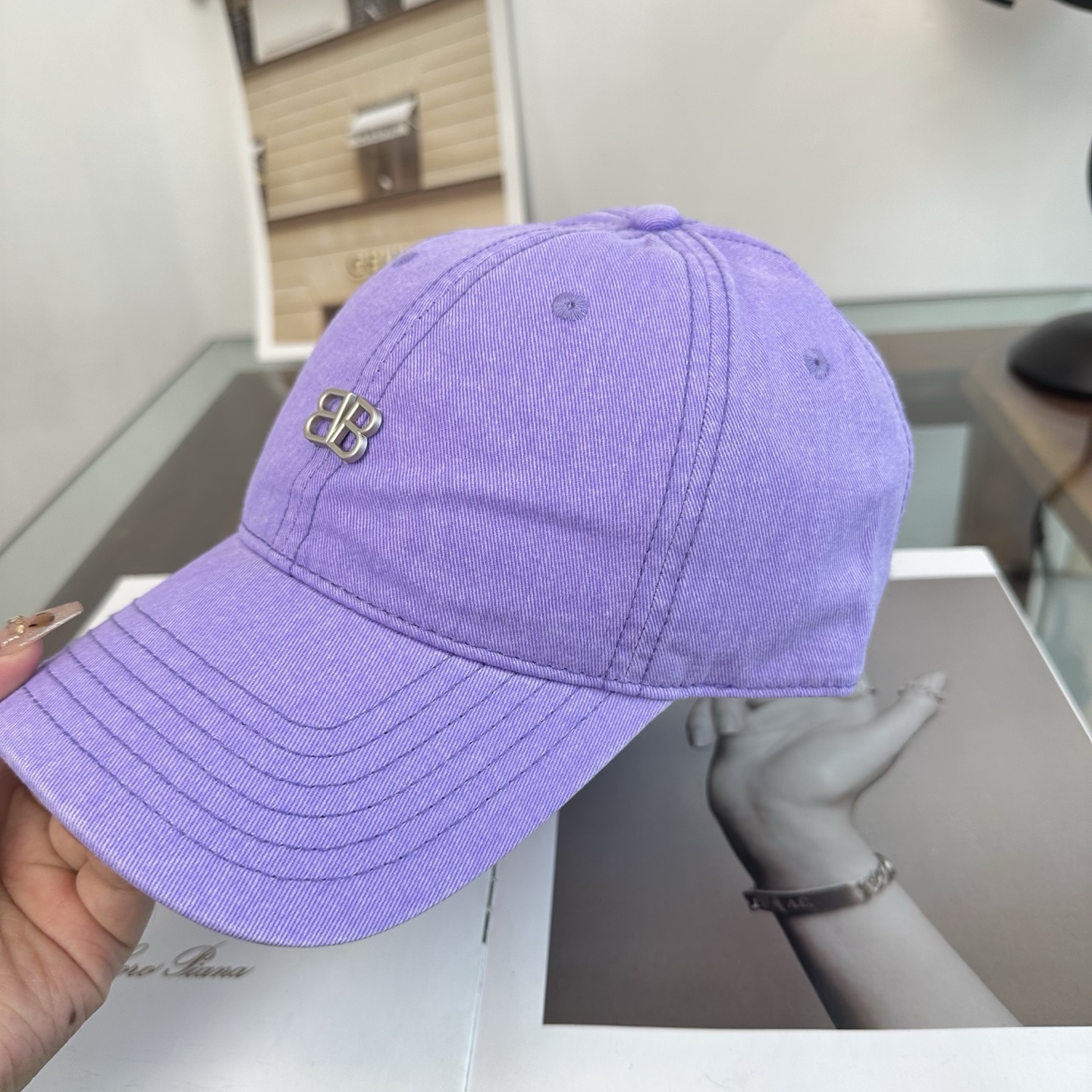 新品Balenciaga 巴黎世家字母新款棒球帽 现货秒发🧢简约时尚超级无敌好看的帽子！情侣款！