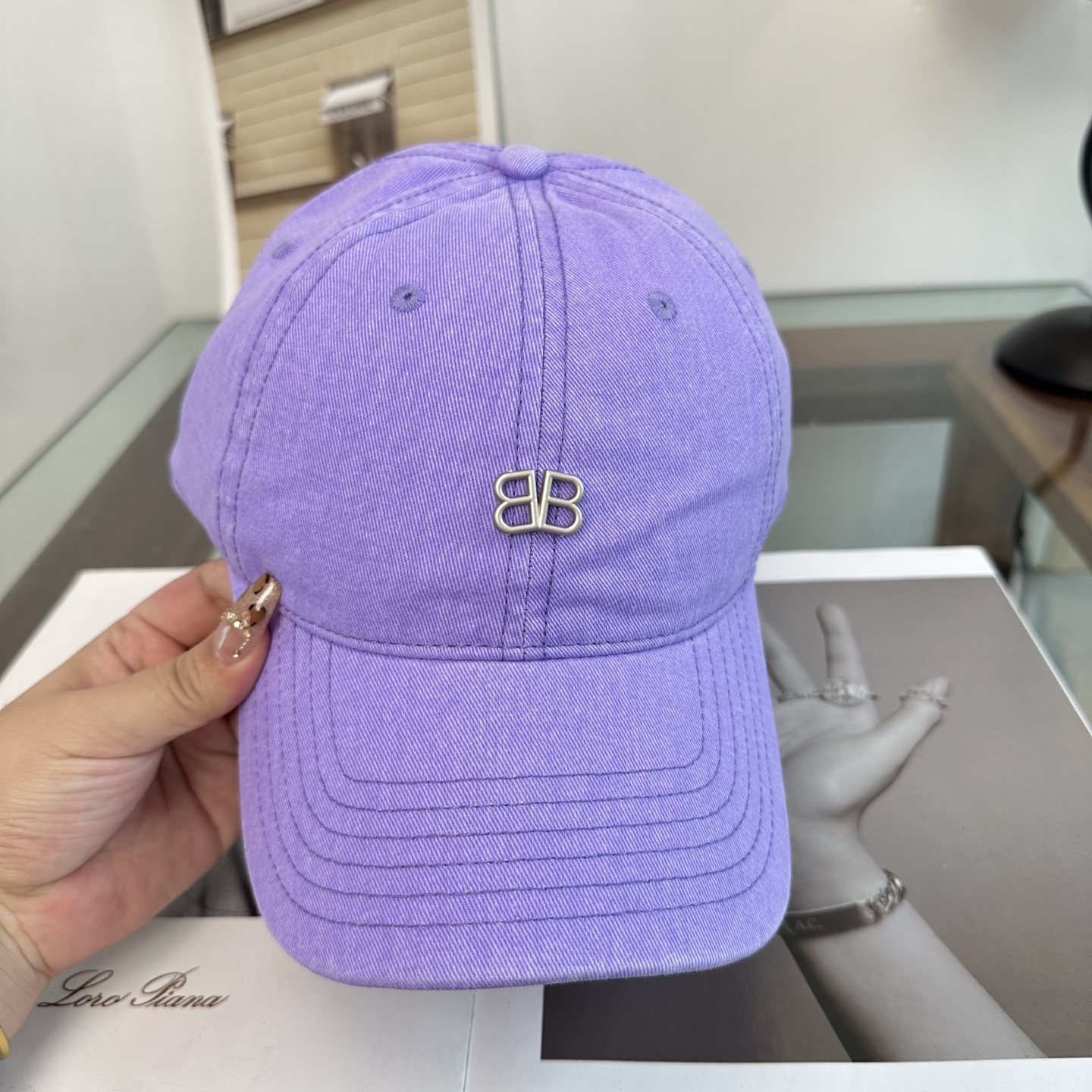 新品Balenciaga 巴黎世家字母新款棒球帽 现货秒发🧢简约时尚超级无敌好看的帽子！情侣款！