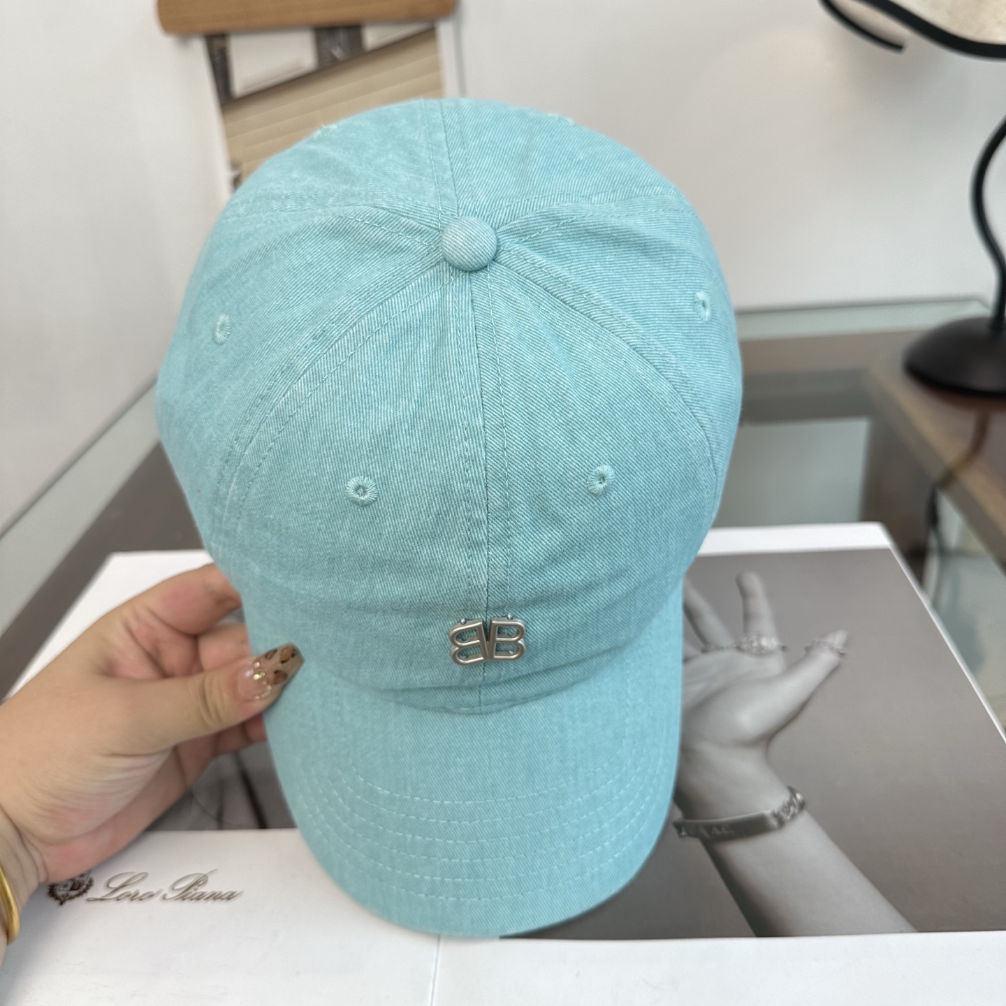 新品Balenciaga 巴黎世家字母新款棒球帽 现货秒发🧢简约时尚超级无敌好看的帽子！情侣款！