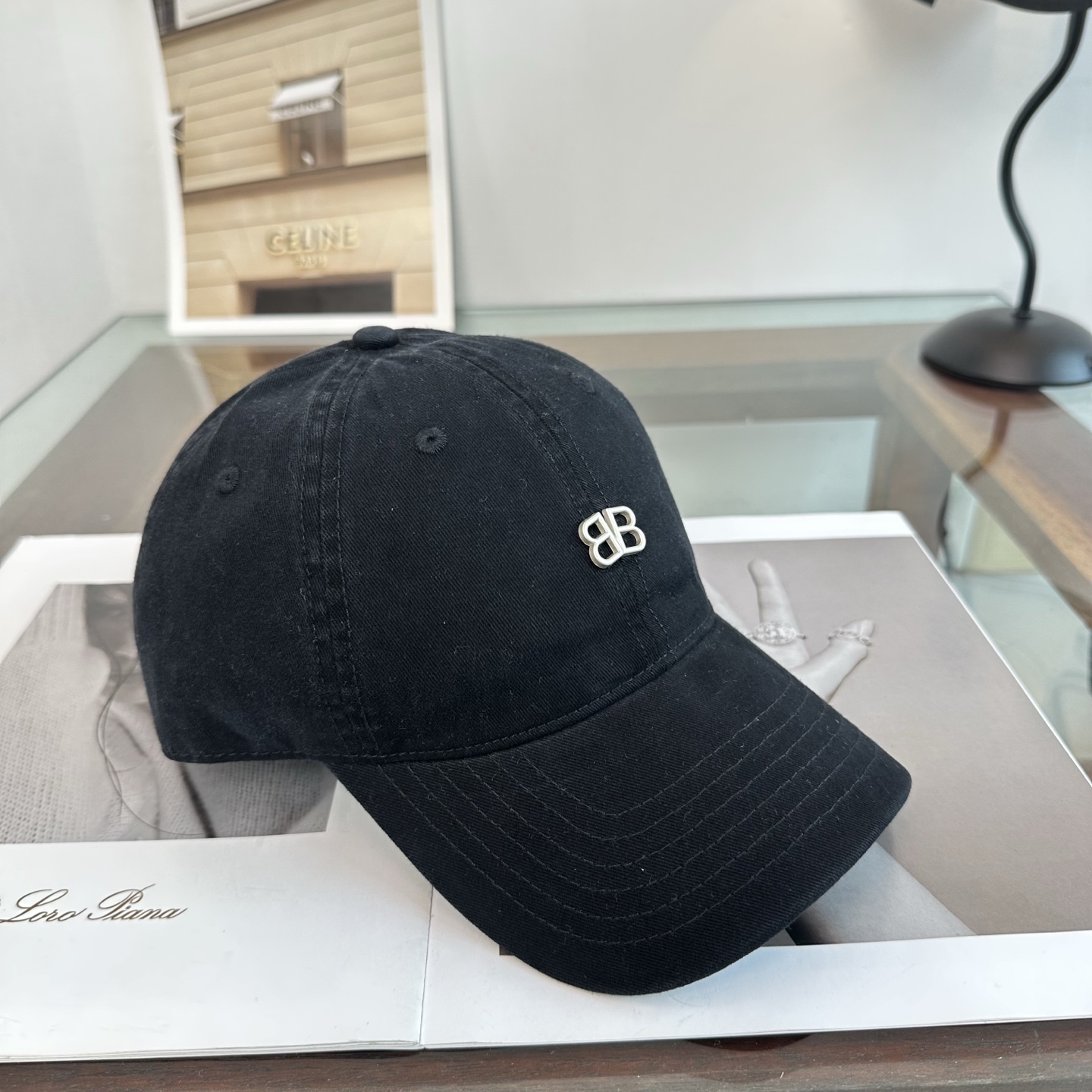 新品Balenciaga 巴黎世家字母新款棒球帽 现货秒发🧢简约时尚超级无敌好看的帽子！情侣款！