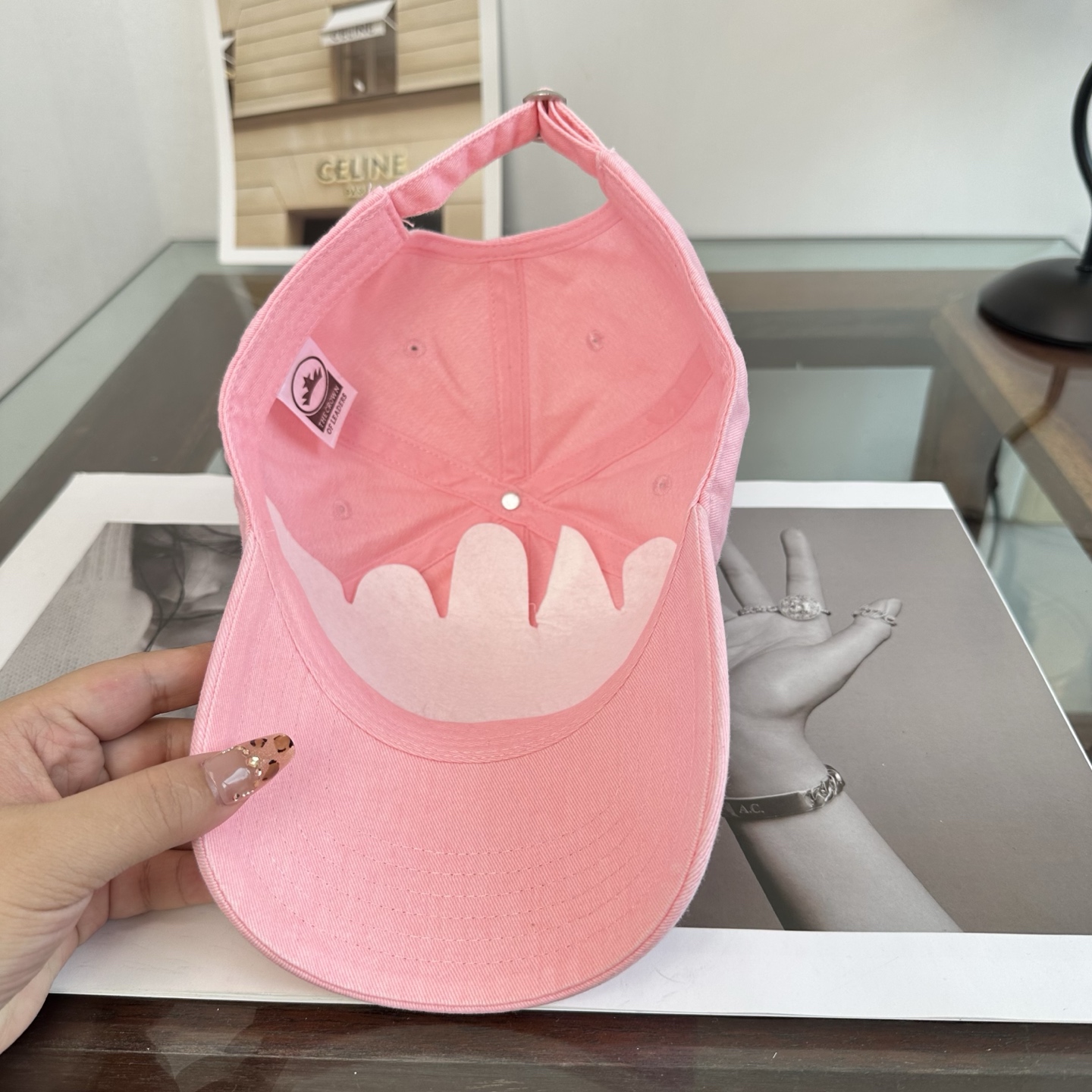 新品Balenciaga 巴黎世家字母新款棒球帽 现货秒发🧢简约时尚超级无敌好看的帽子！情侣款！