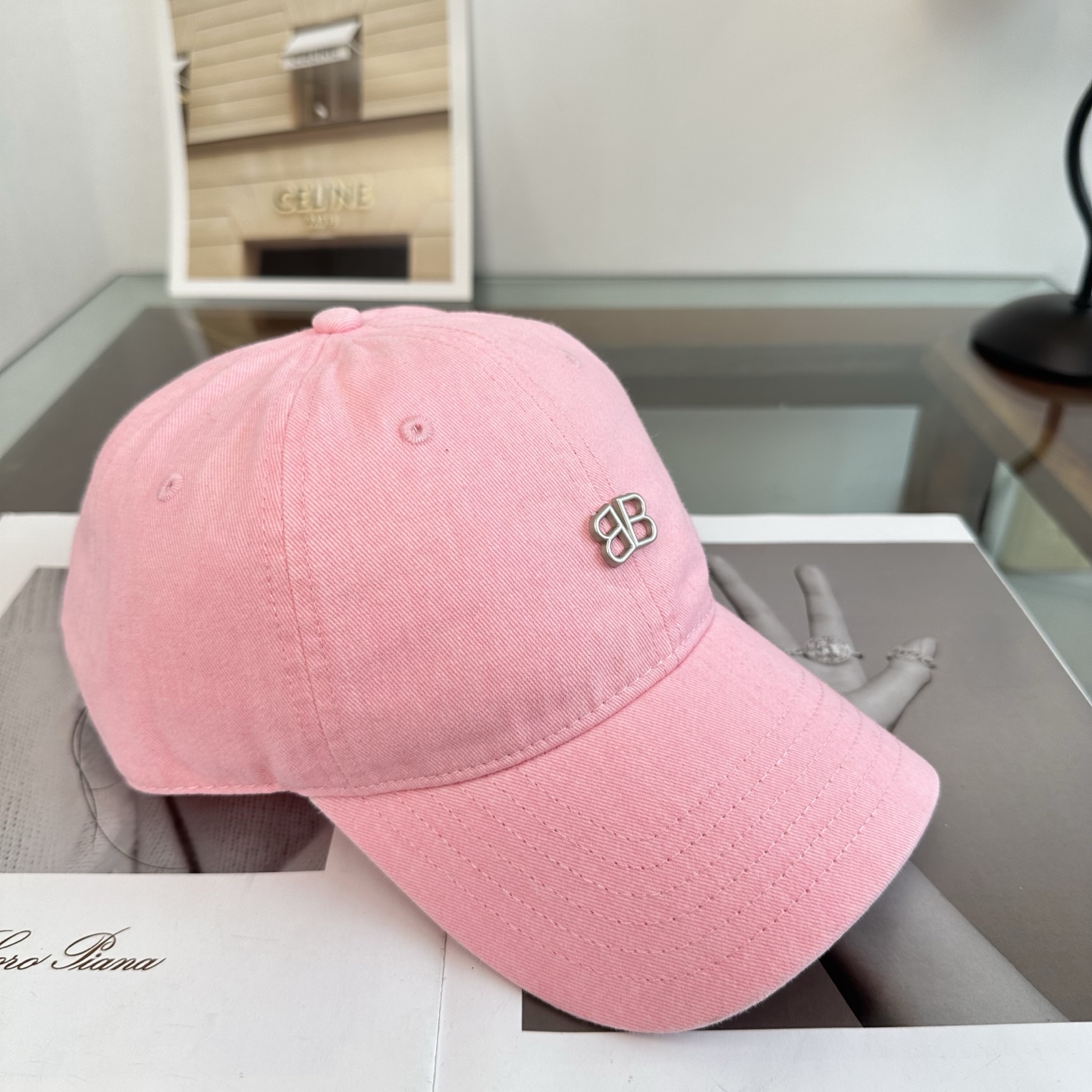 新品Balenciaga 巴黎世家字母新款棒球帽 现货秒发🧢简约时尚超级无敌好看的帽子！情侣款！