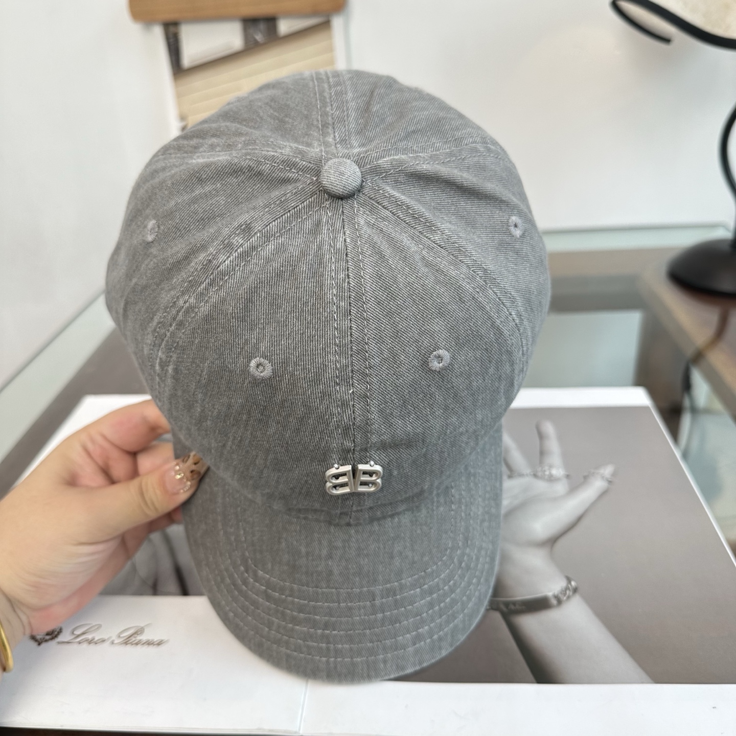 新品Balenciaga 巴黎世家字母新款棒球帽 现货秒发🧢简约时尚超级无敌好看的帽子！情侣款！