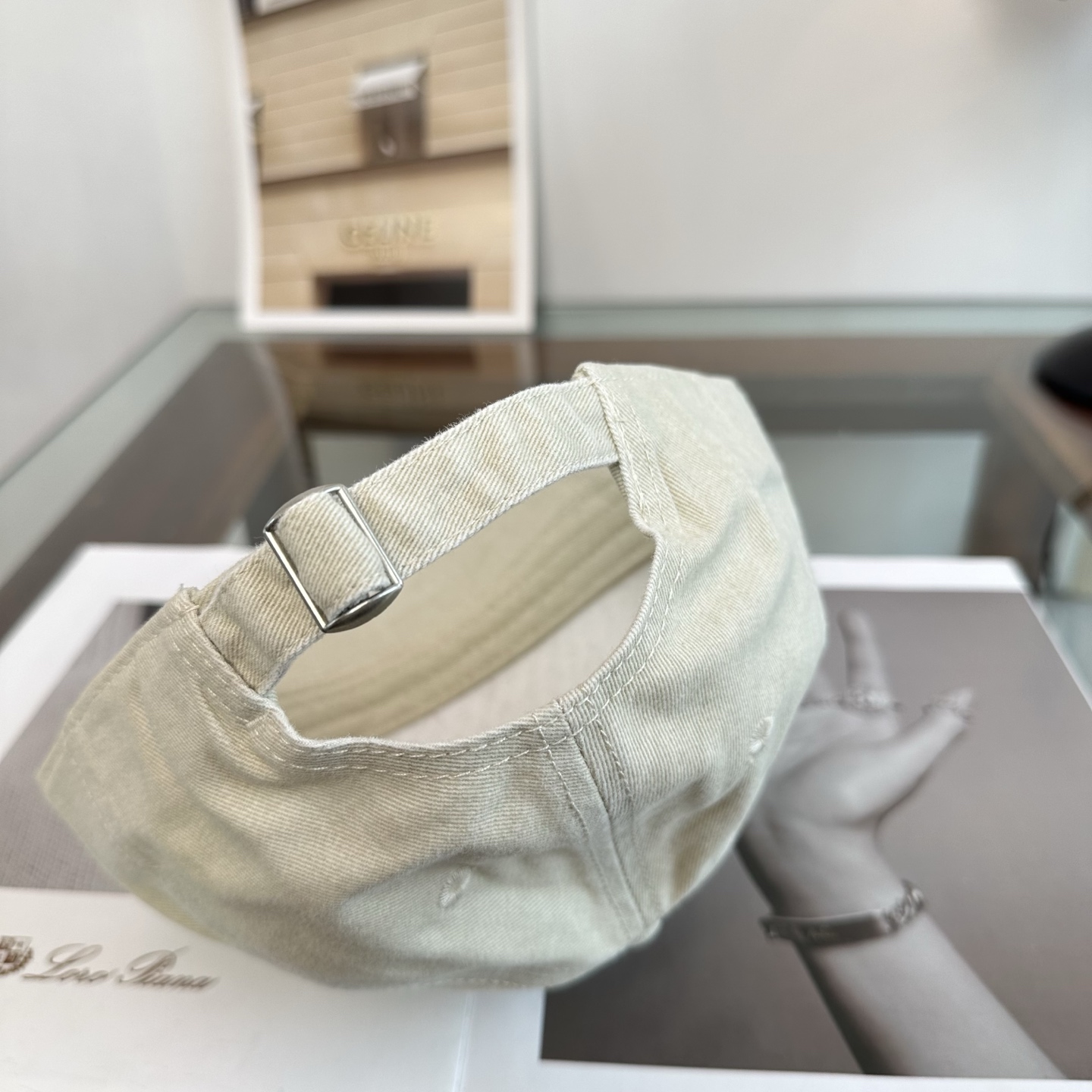新品Balenciaga 巴黎世家字母新款棒球帽 现货秒发🧢简约时尚超级无敌好看的帽子！情侣款！