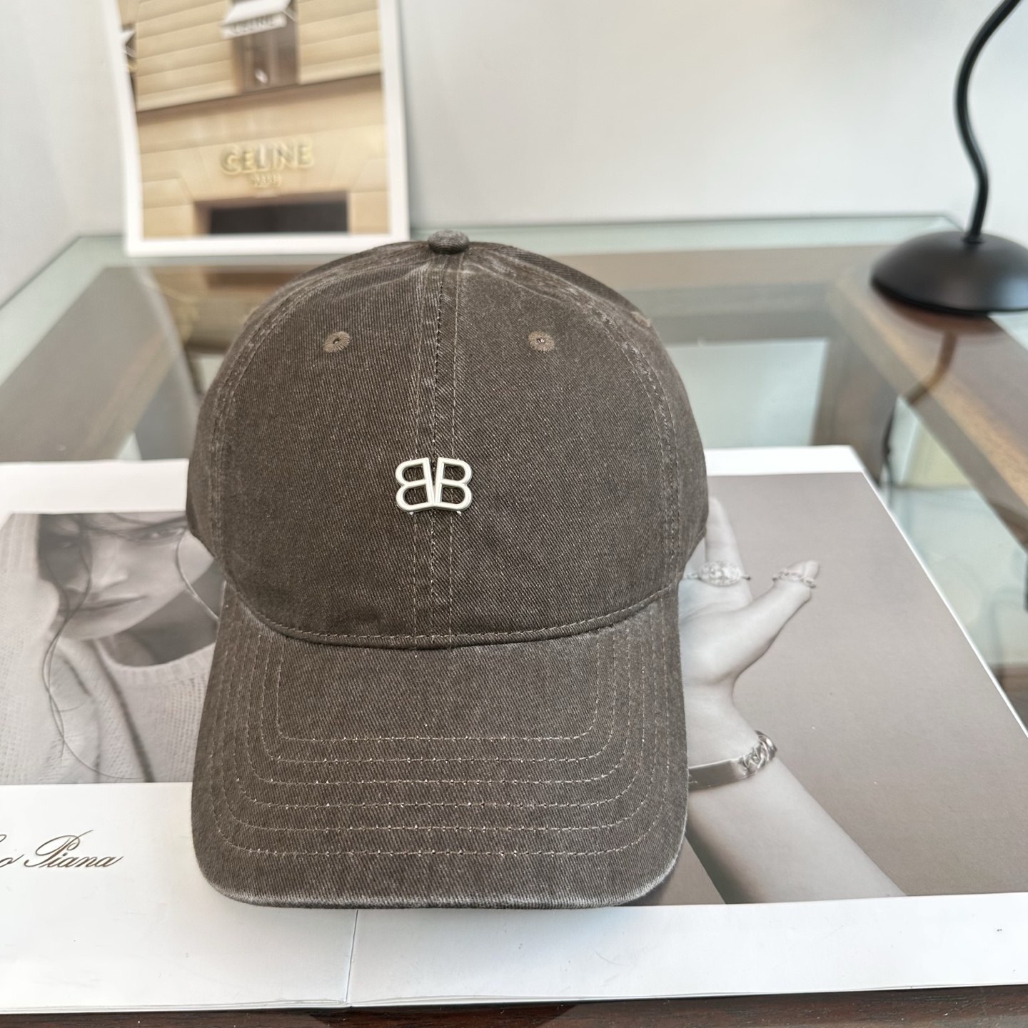 新品Balenciaga 巴黎世家字母新款棒球帽 现货秒发🧢简约时尚超级无敌好看的帽子！情侣款！