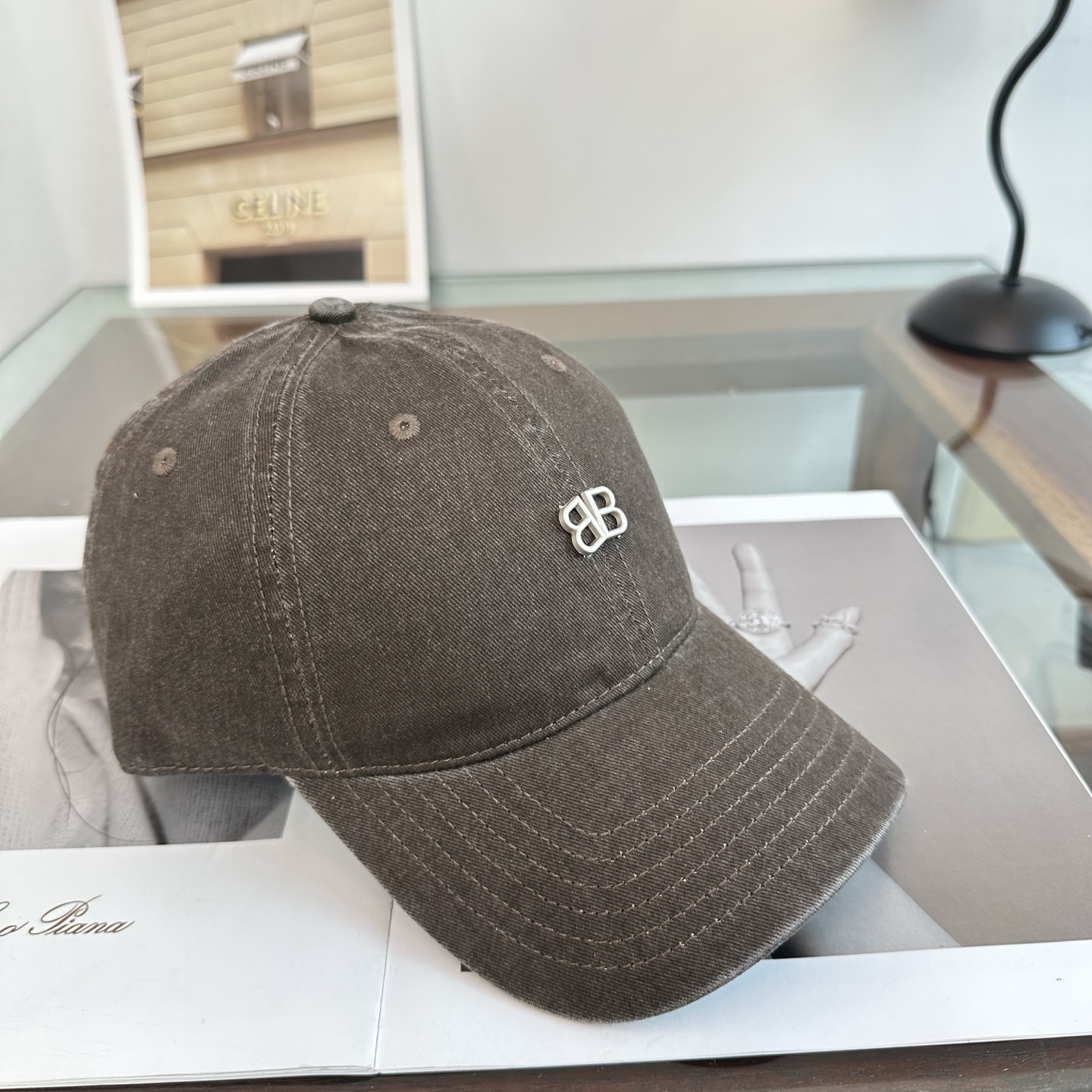 新品Balenciaga 巴黎世家字母新款棒球帽 现货秒发🧢简约时尚超级无敌好看的帽子！情侣款！