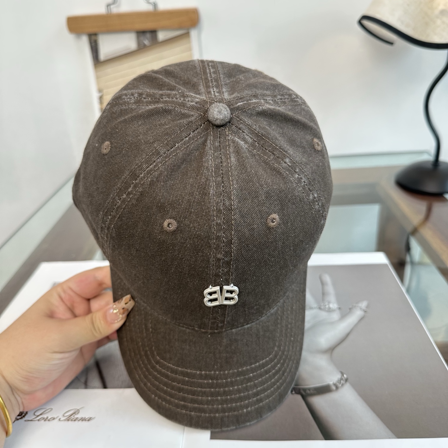 新品Balenciaga 巴黎世家字母新款棒球帽 现货秒发🧢简约时尚超级无敌好看的帽子！情侣款！