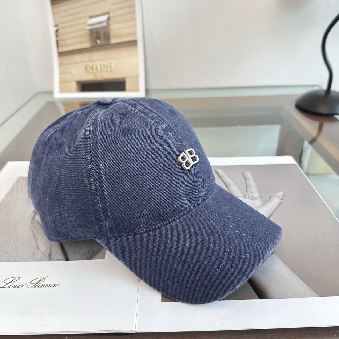 新品Balenciaga 巴黎世家字母新款棒球帽 现货秒发🧢简约时尚超级无敌好看的帽子！情侣款！
