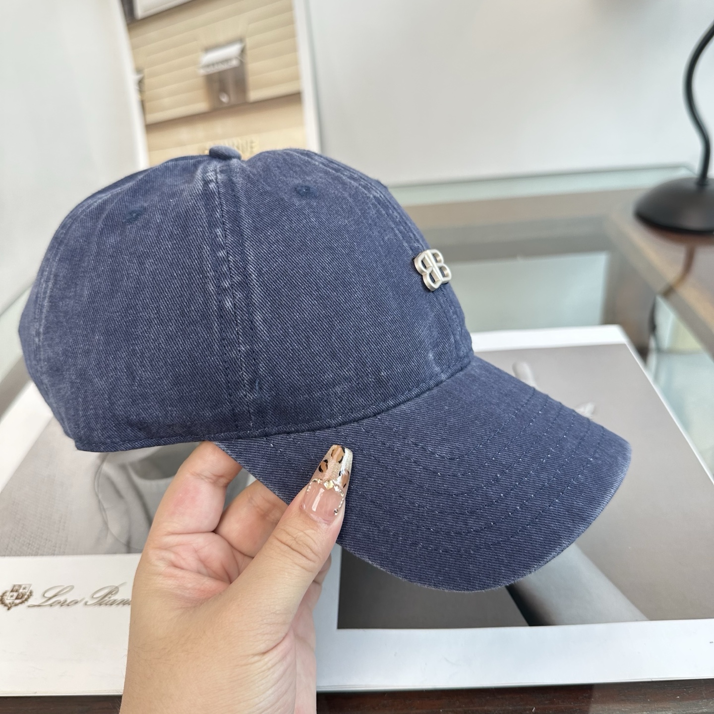 新品Balenciaga 巴黎世家字母新款棒球帽 现货秒发🧢简约时尚超级无敌好看的帽子！情侣款！
