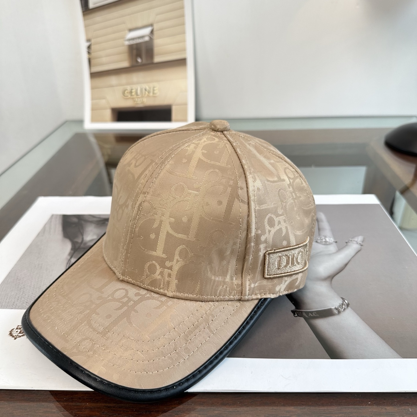 DIOR迪奥 官网同步新款发布 D家棒球帽🧢超级火爆