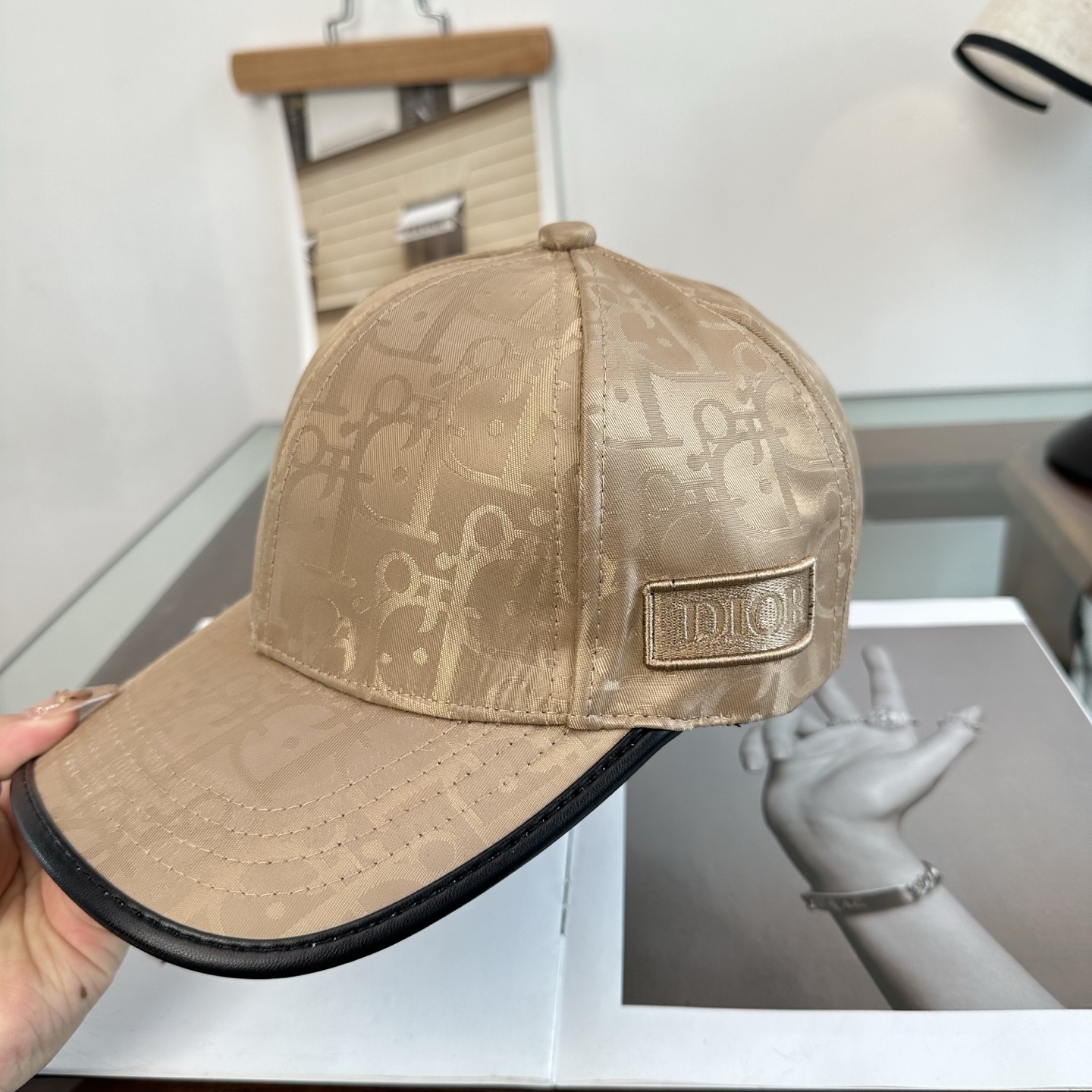 DIOR迪奥 官网同步新款发布 D家棒球帽🧢超级火爆
