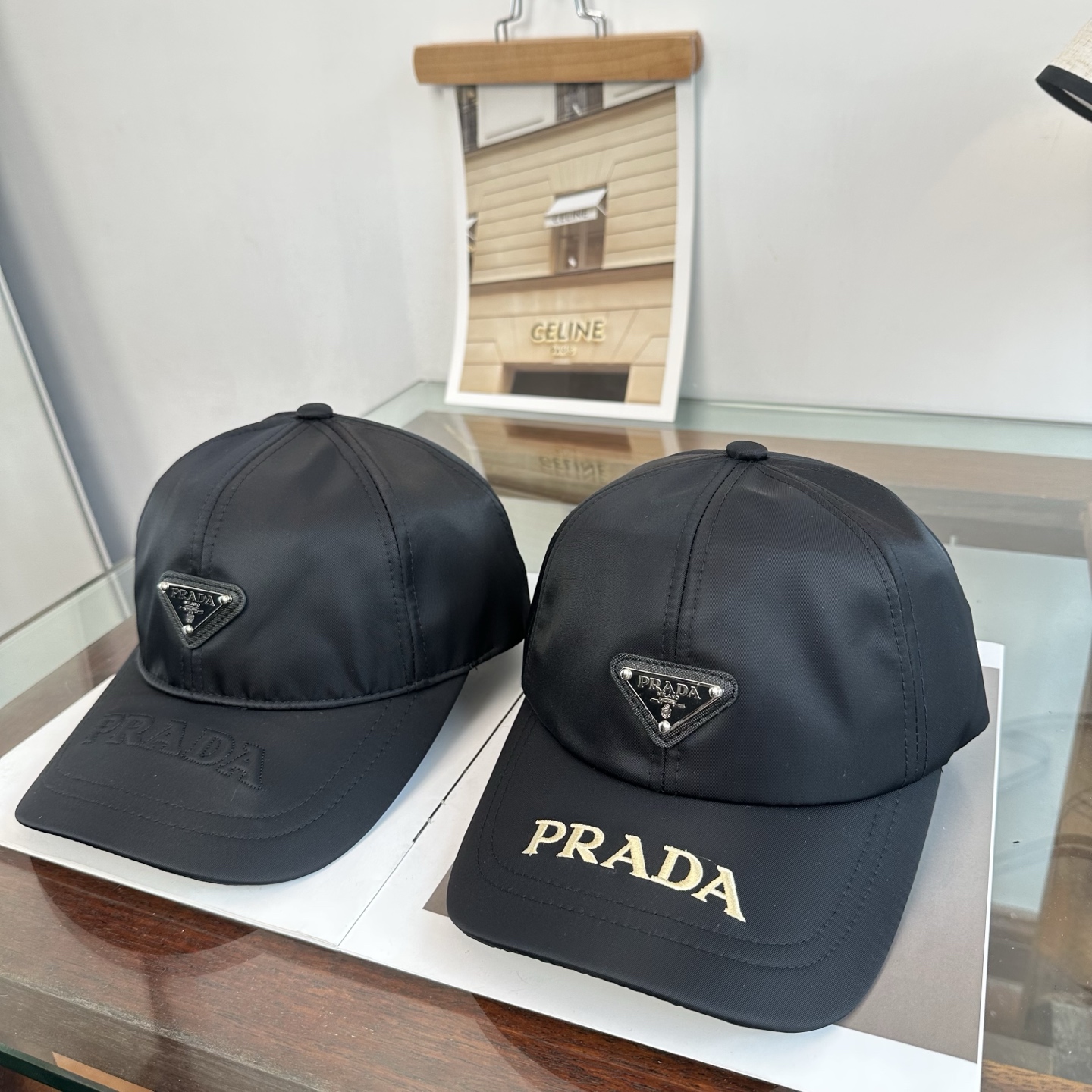 Prada 普拉达 三角标棒球帽