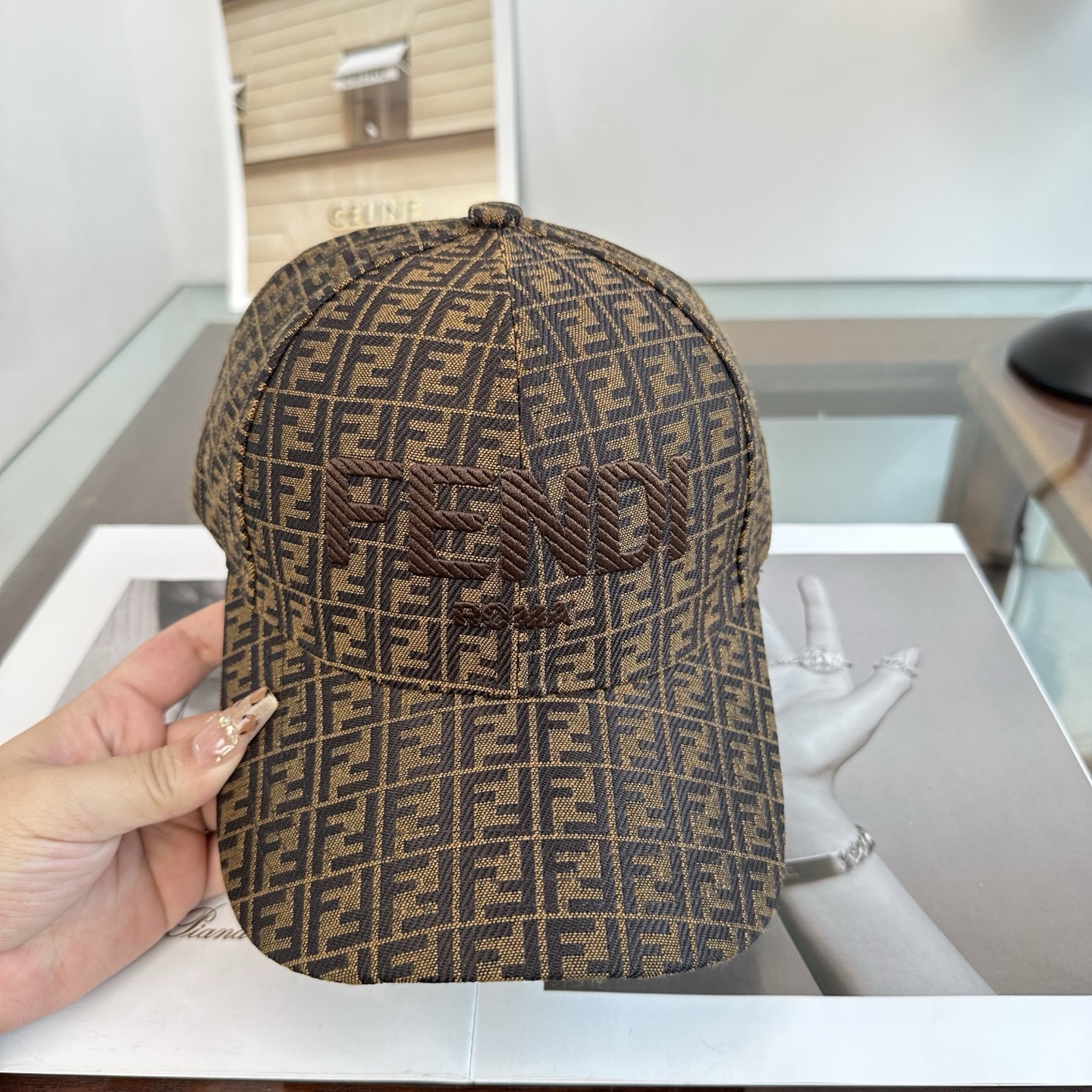 Fendi FENDI芬迪 老花系列棒球帽 FF中古单品，气质穿搭单品，质量杠杠