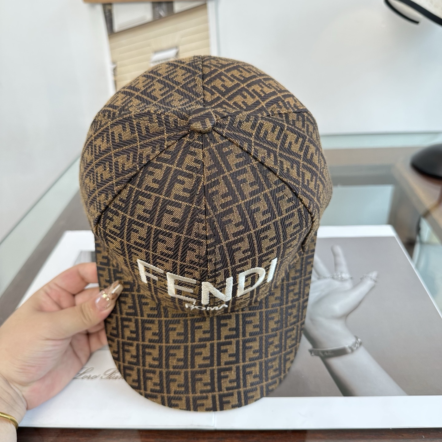 Fendi FENDI芬迪 老花系列棒球帽 FF中古单品，气质穿搭单品，质量杠杠