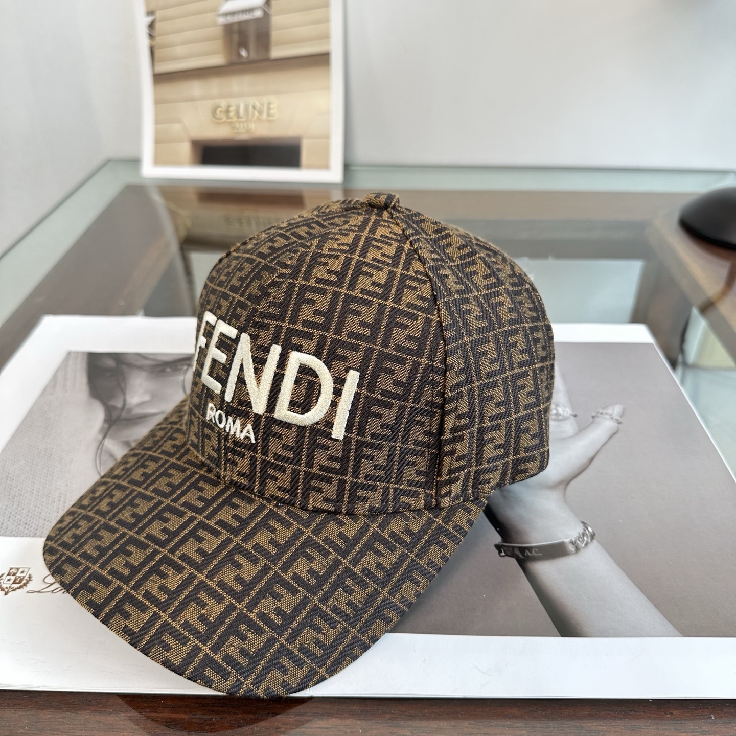 Fendi FENDI芬迪 老花系列棒球帽 FF中古单品，气质穿搭单品，质量杠杠